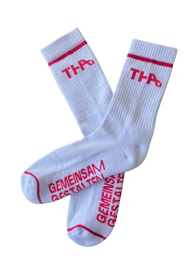 THA-Socken weiß mit roter Aufschrift