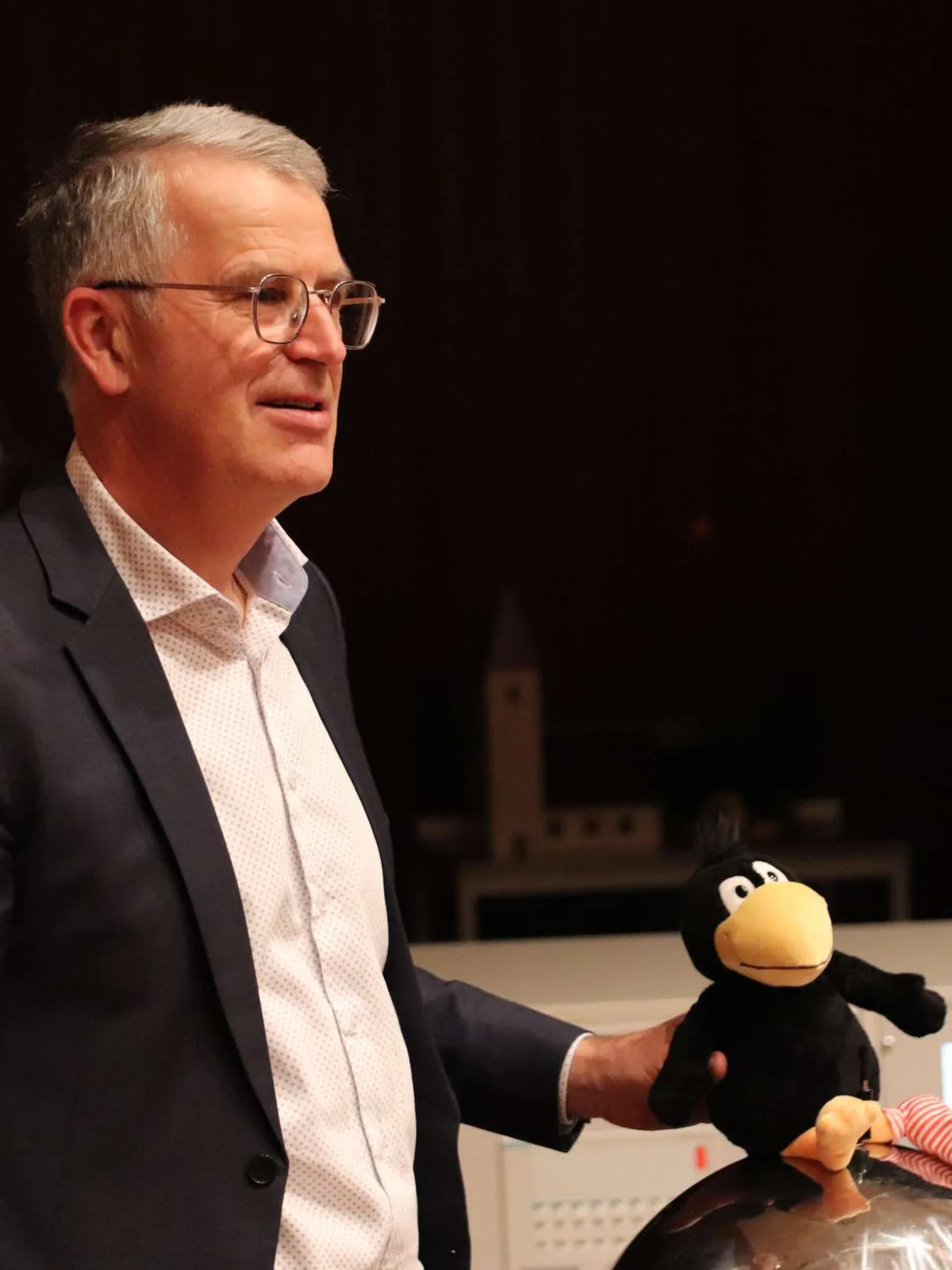 LEW-Kinderuni mit Professor Michael Finkel
