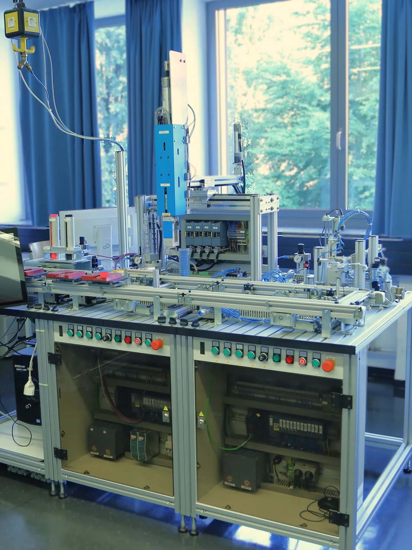 Versuchsaufbau zur Automatisierungstechnik