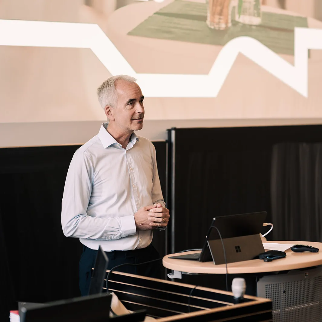 Prof. Dr. Clemens Espe welcomes attendees to the 2026 graduation ceremony for the part-time IT Project and Process Management program