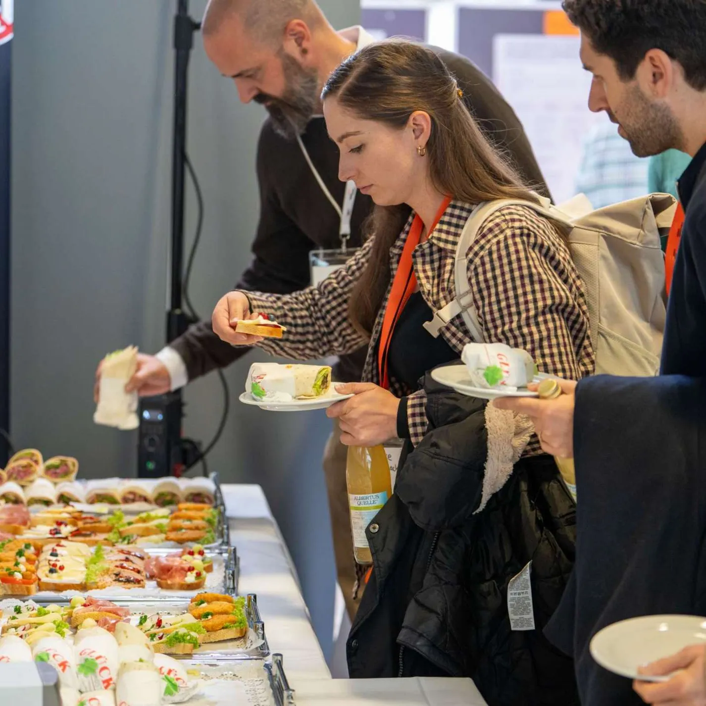 Buntes Buffet für Frühstück und Mittagessen