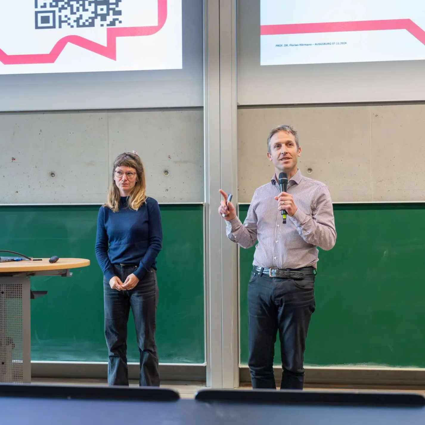 Prof. Dr.-Ing. Florian Hörmann bei seinem Vortrag