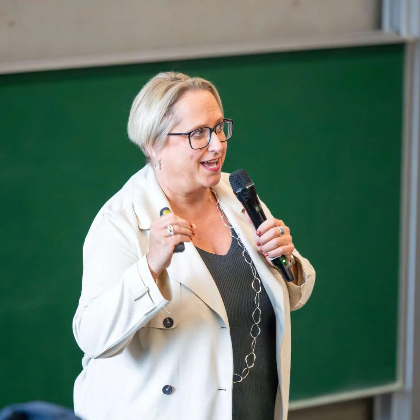 Alisa Kasle-Henke bei ihrem Vortrag