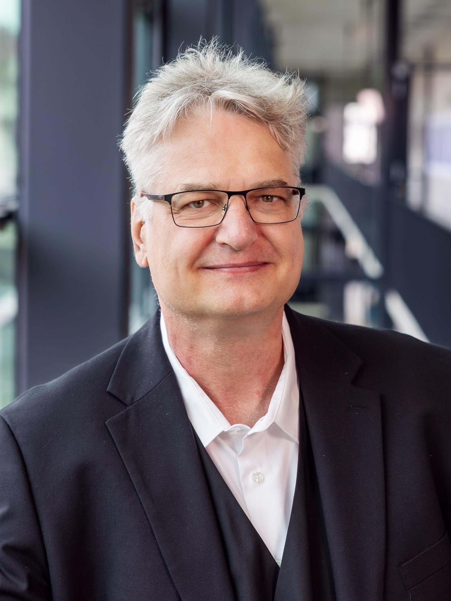 Prof. Dr. Peter Richard