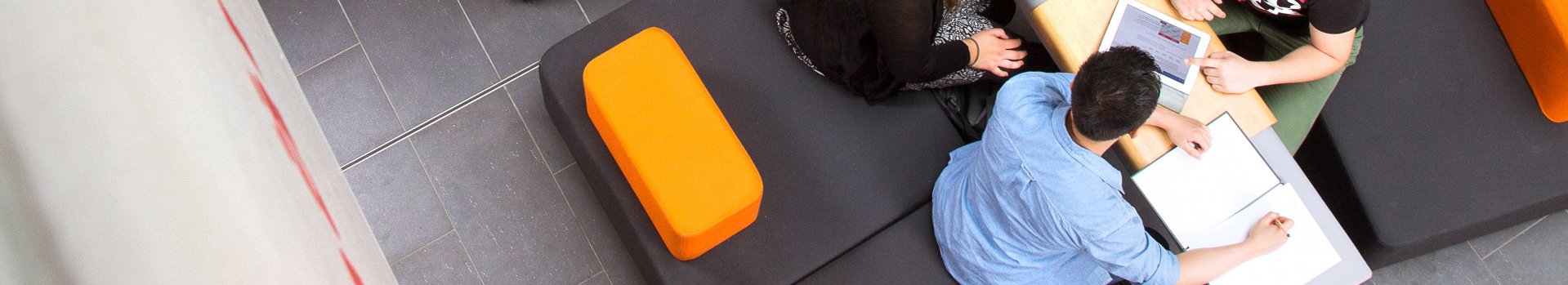 Fakultät für Wirtschaft. Foto: Christina Bleier Fakultät für Wirtschaft. Foto: Christina Bleier