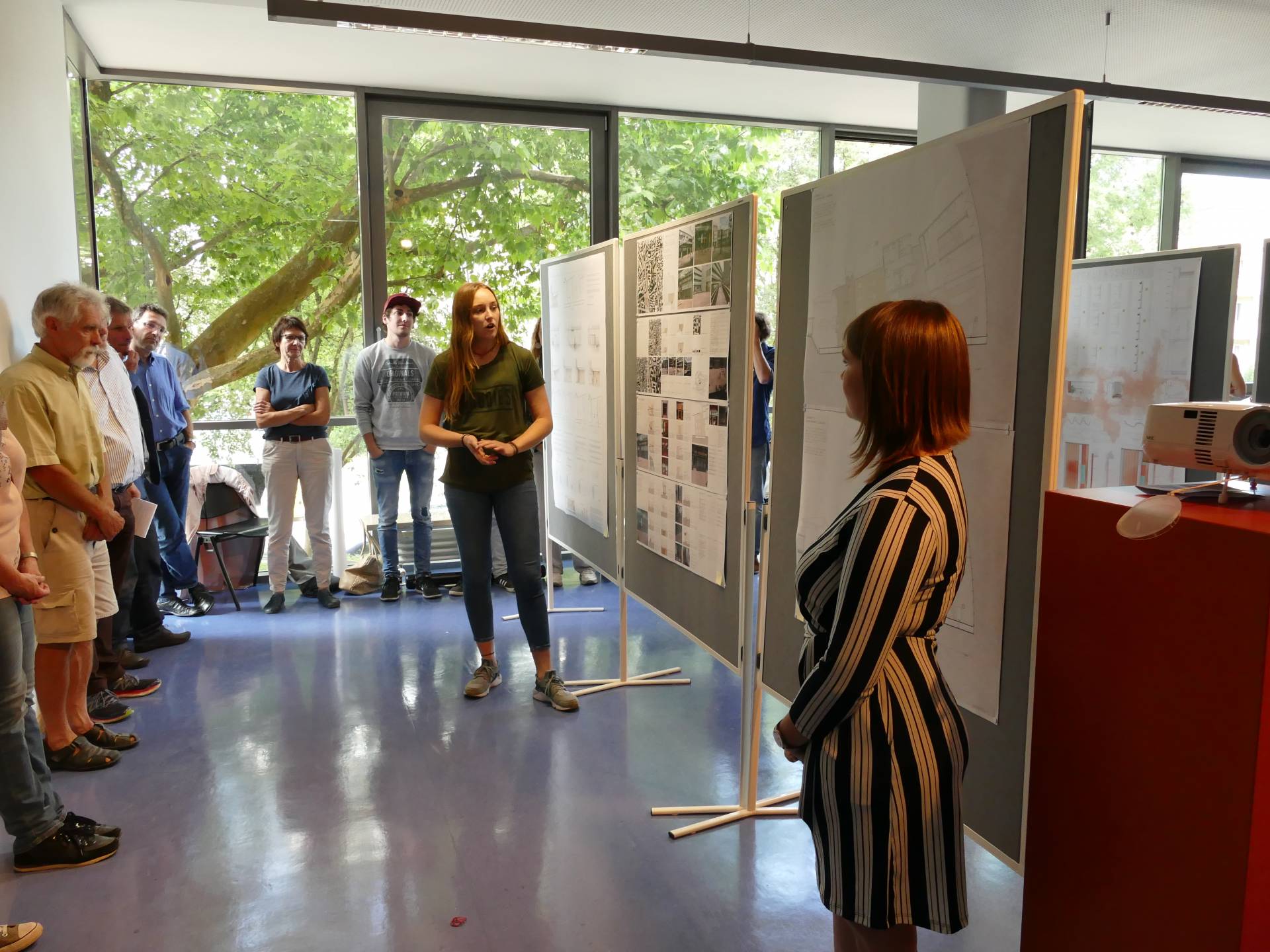 Bei der Präsentation des Projektes. Bei der Präsentation des Projektes.