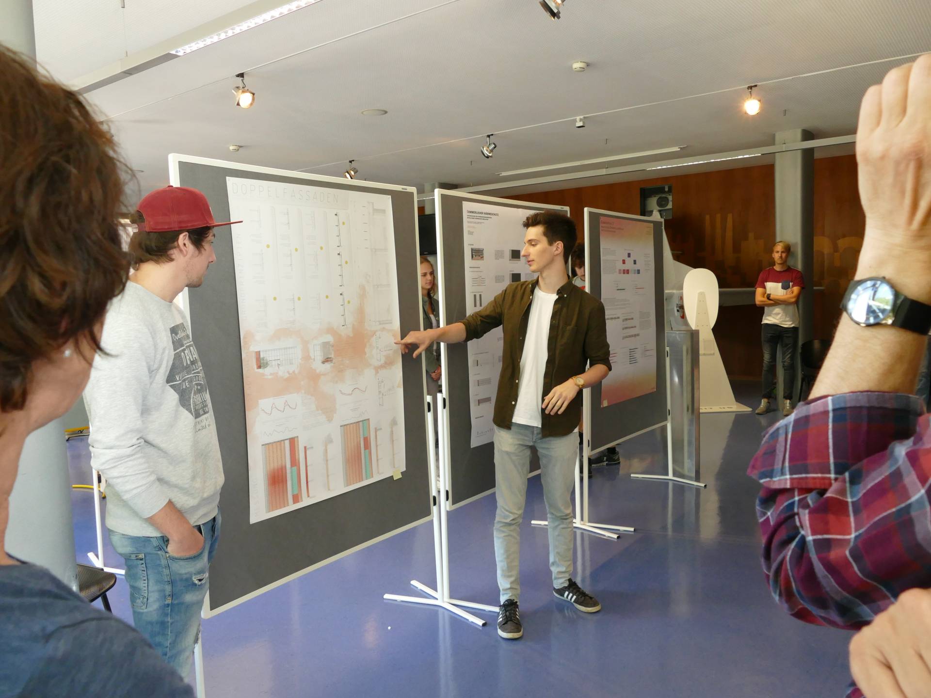 Bei der Präsentation des Projektes. Bei der Präsentation des Projektes.