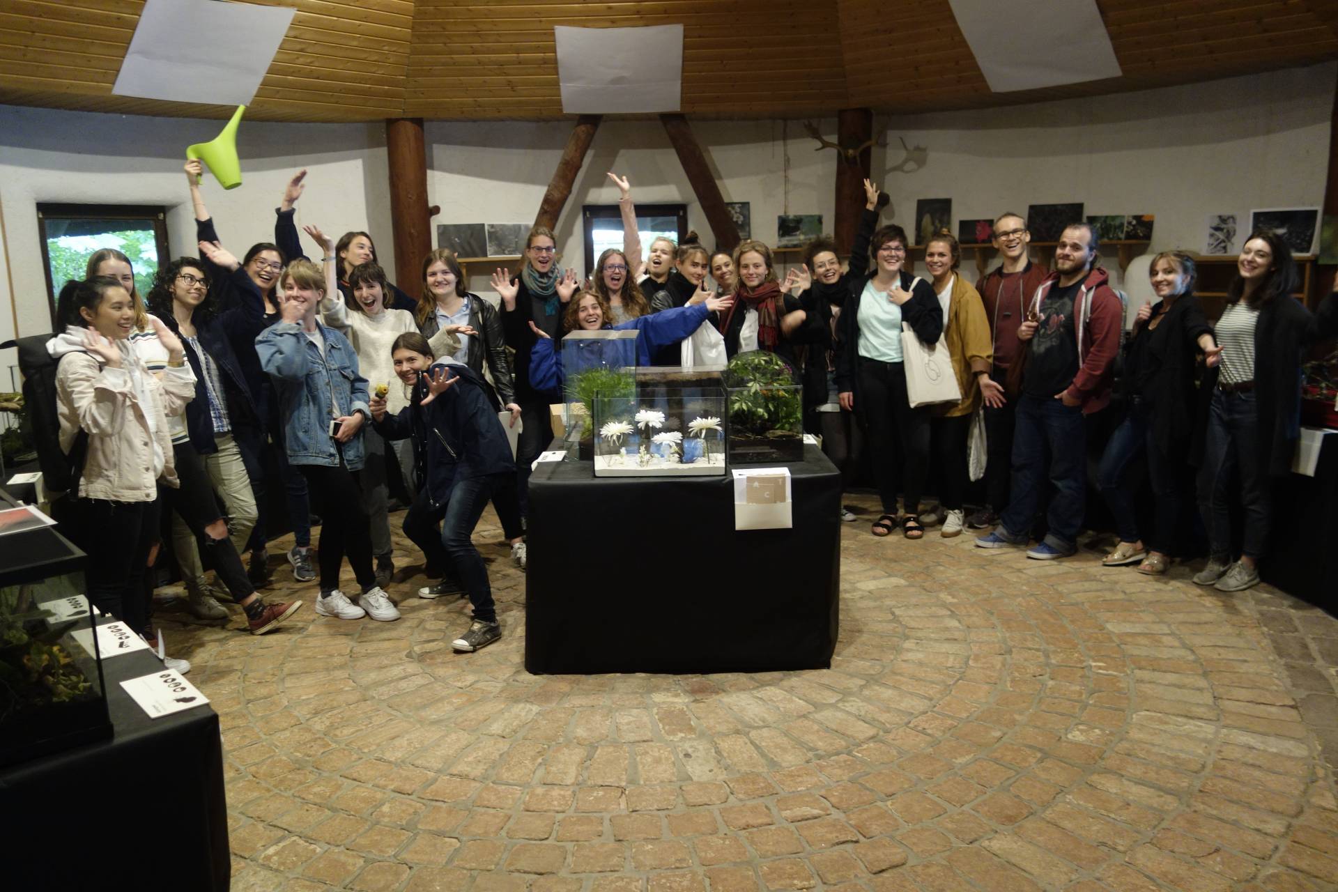 Projektgruppe: Irgendwo da drin!