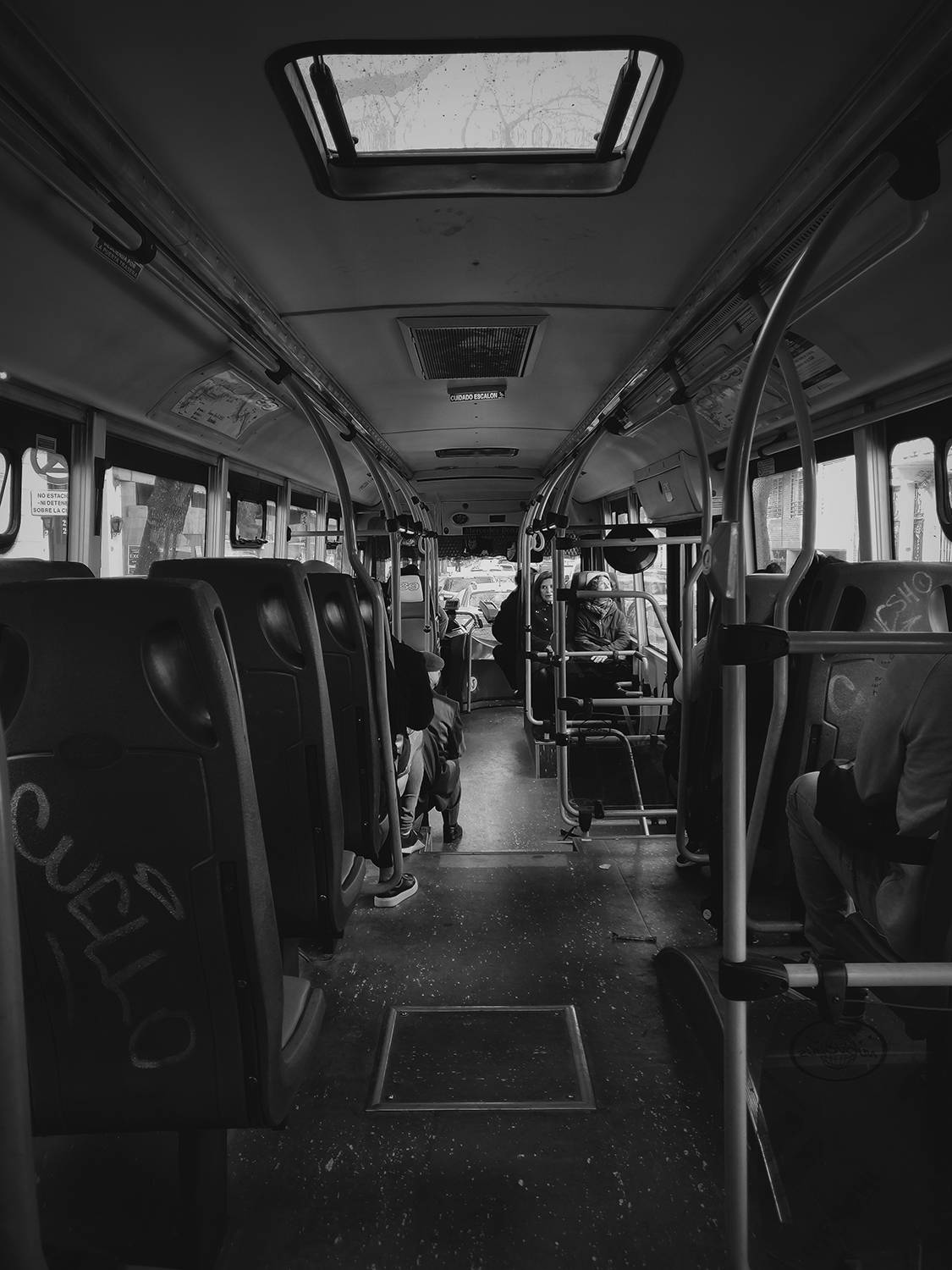 Der tägliche Weg zur Universität. Je nach Verkehr am entspanntesten in einem der sogenannten „Collectivos“, den Bussen in Argentinien. Der tägliche Weg zur Universität. Je nach Verkehr am entspanntesten in einem der sogenannten „Collectivos“, den Bussen in Argentinien.