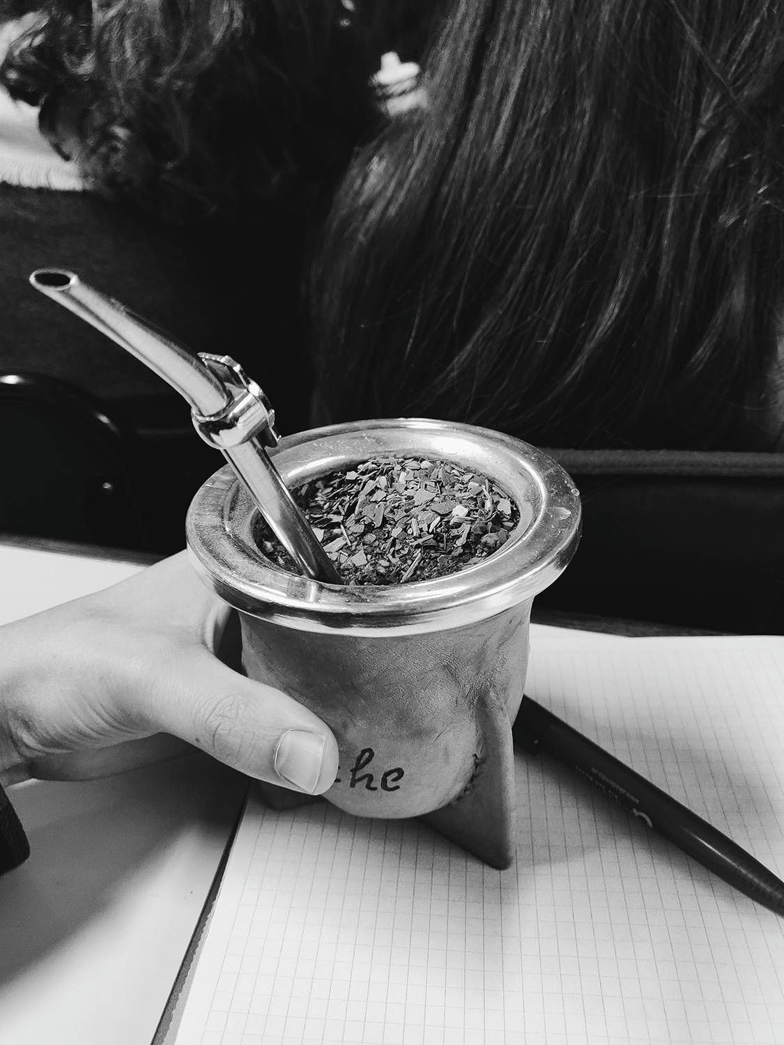 Nichts geht ohne Mate… In jeder Vorlesung gehen unzählige davon durch die Reihen und man wird auch als Exchange Student ausreichend versorgt. Nichts geht ohne Mate… In jeder Vorlesung gehen unzählige davon durch die Reihen und man wird auch als Exchange Student ausreichend versorgt.