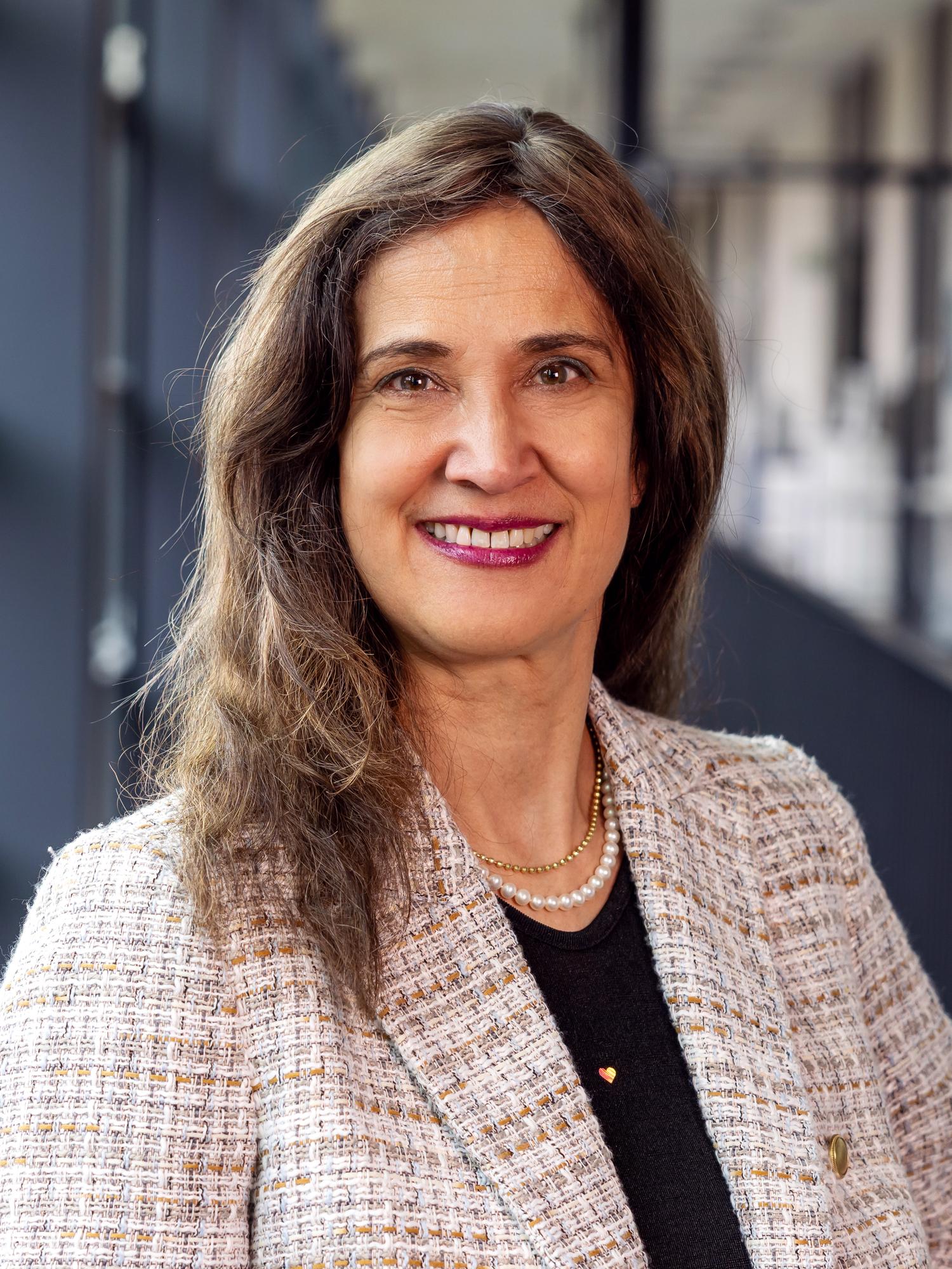 Prof. Dr. Anja Metzner