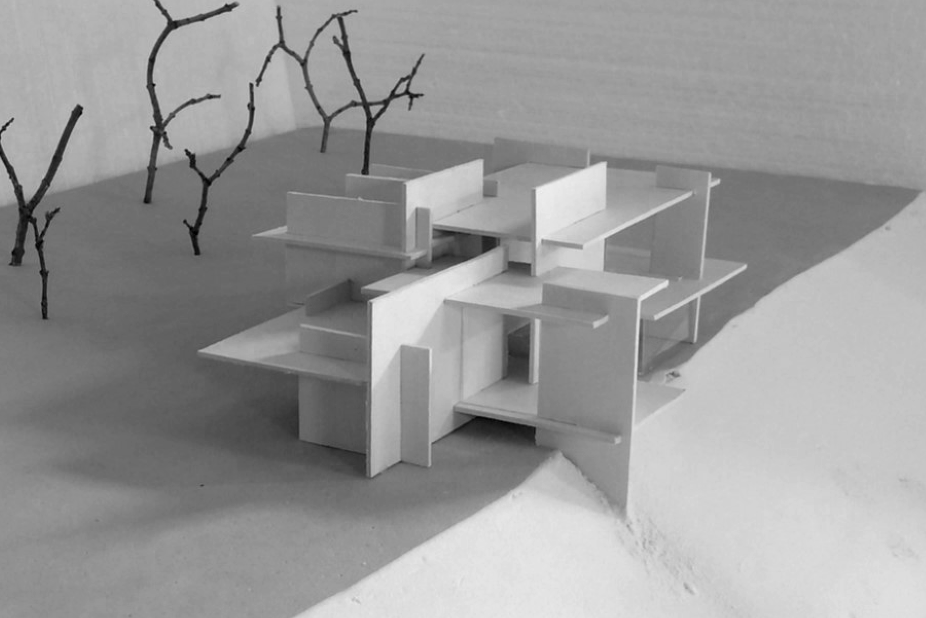 Entwurfsprojekt „ThinkTankHambach“ im ersten Studienjahr E2D, erste Zwischenabgabe zur Semestermitte (Roman Schuster)