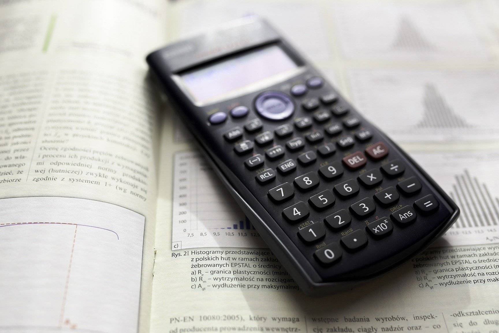 Brückenkurs Mathematik. Bild: Pixabay Brückenkurs Mathematik. Bild: Pixabay