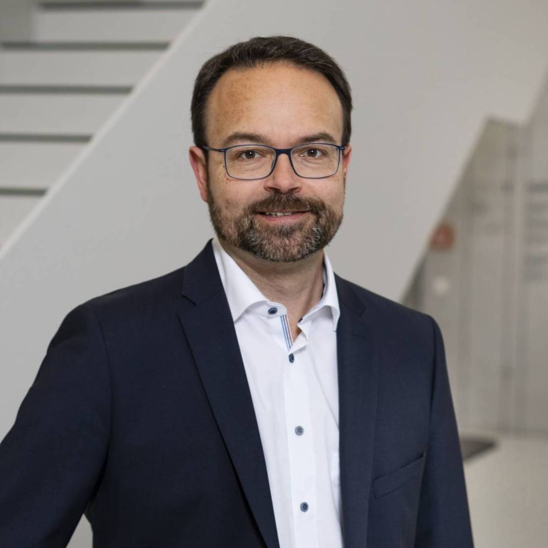 Prof. Dr. Björn Häckel Prof. Dr. Björn Häckel