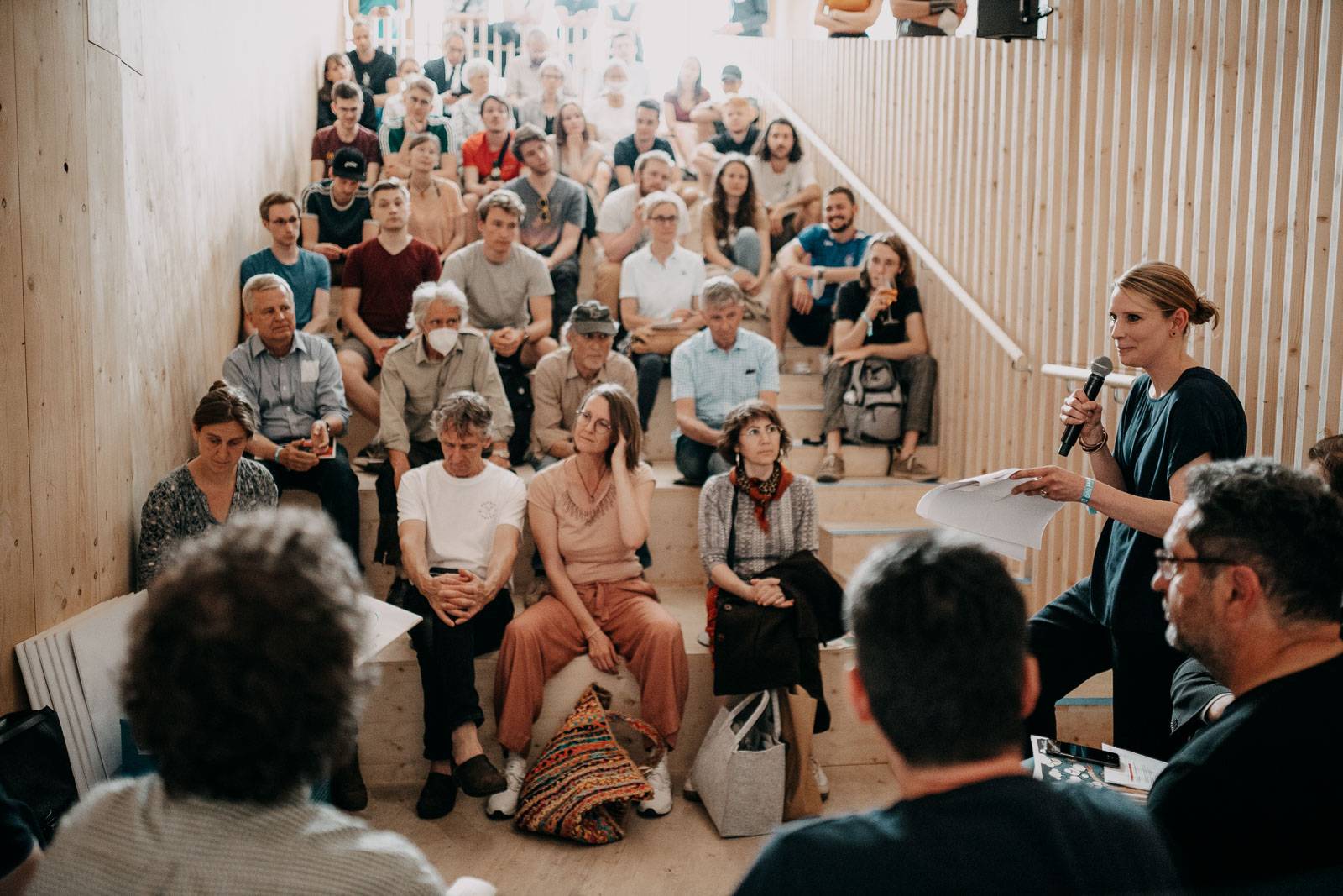 Die Diskussionsrunde moderierte Dr. Franziska Sperling, HSA_transfer-Schwerpunkt Nachhaltigkeit / Hochschule Augsburg.