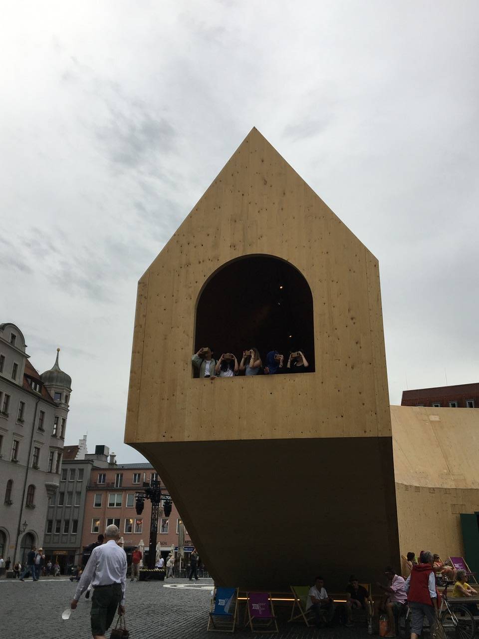 NEXT500 Pavillon: Architekturstudierende der Hochschule Augburg