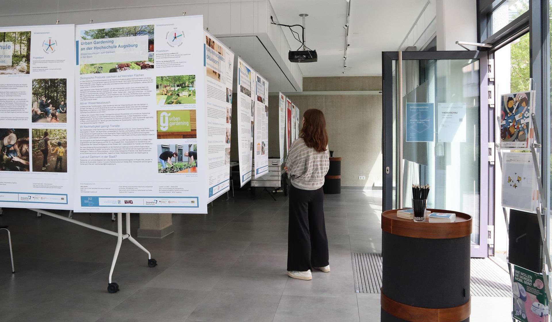 Besucherin im HSA_transmitter Besucherin im HSA_transmitter