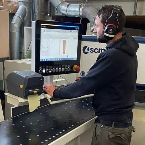 Digitale Assistenzsysteme für Schreinereien