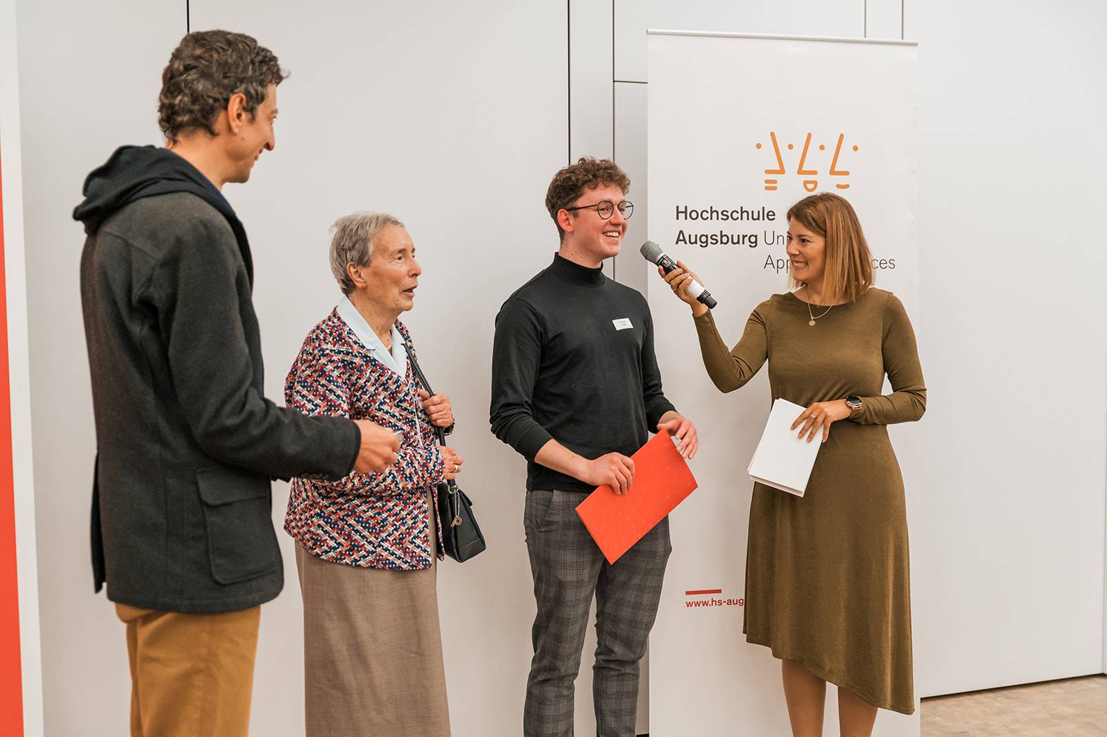 Stipendiat bei der Stipendienübergabe