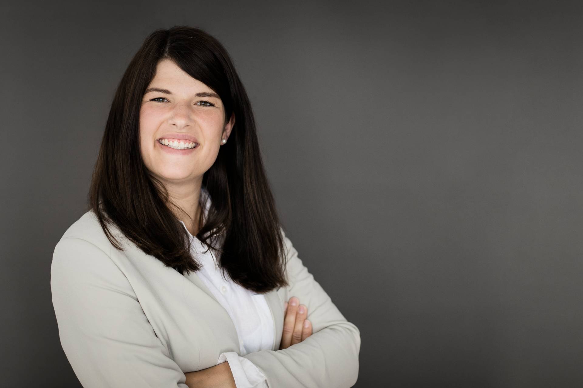 Dr. Daniela Waldmann Dr. Daniela Waldmann