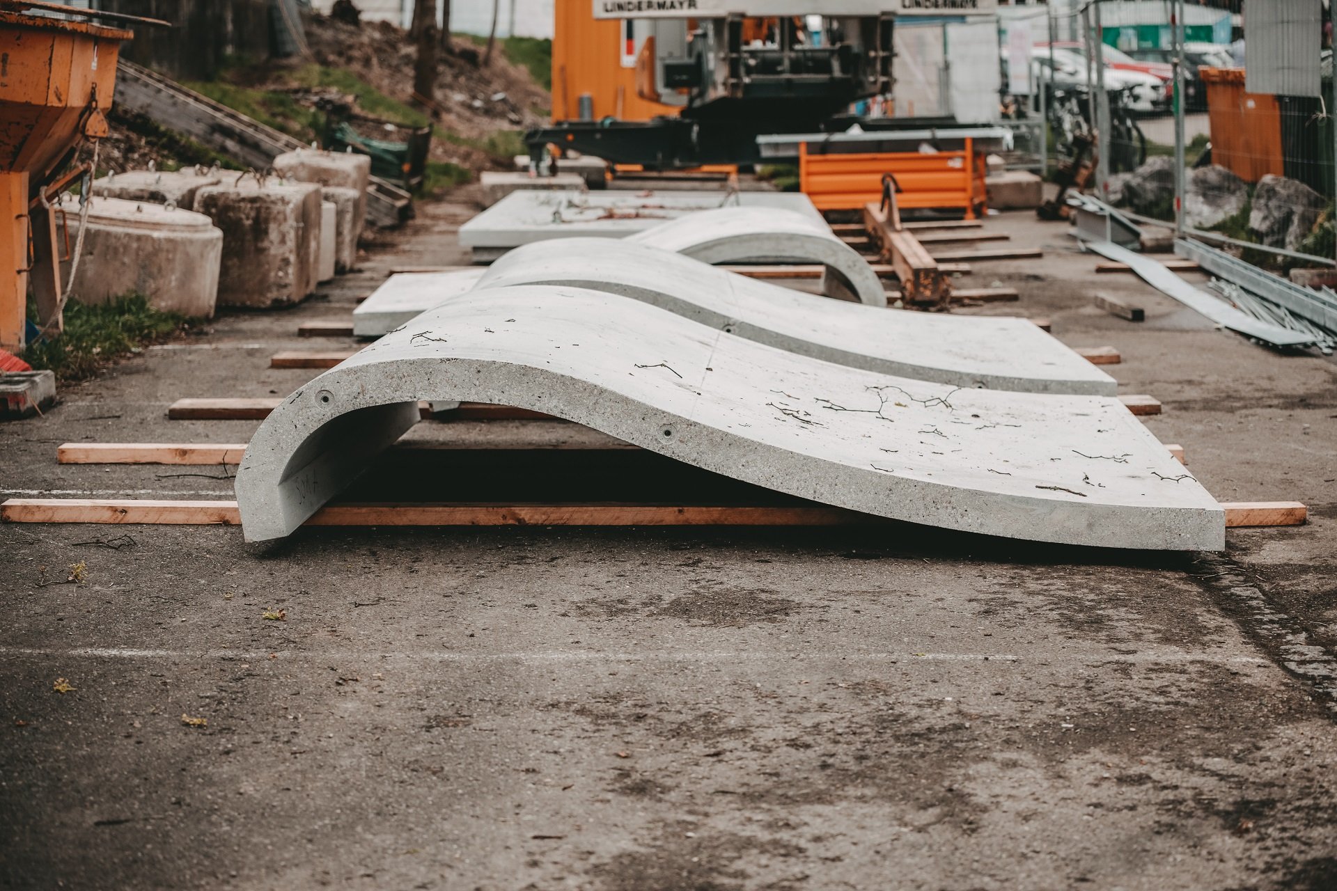 Baustelle "Surfwelle" im April 2023