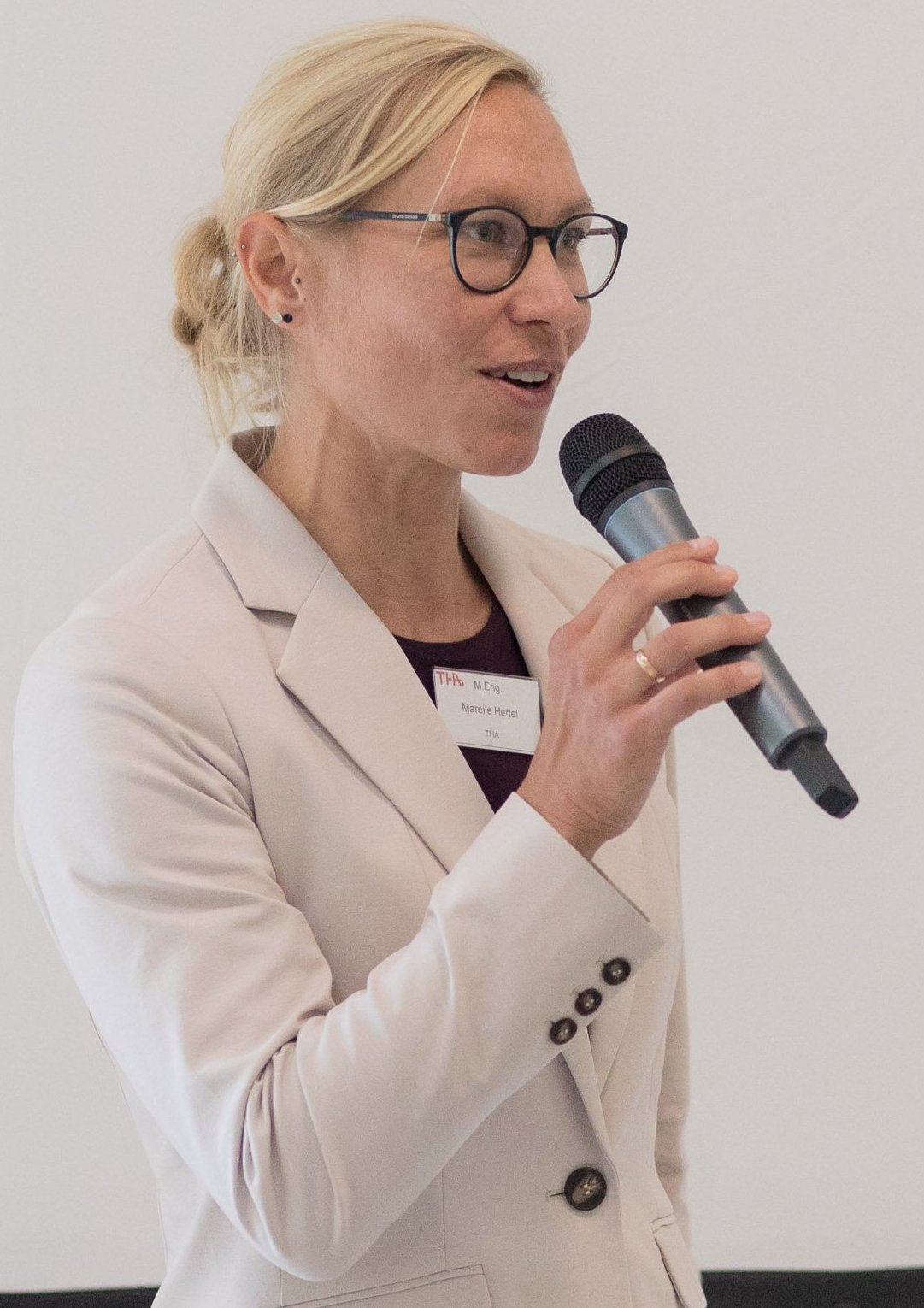 Mareile Hertel, Geschäftsführerin des TTZ Aichach, moderierte die Veranstaltung Mareile Hertel, Geschäftsführerin des TTZ Aichach, moderierte die Veranstaltung