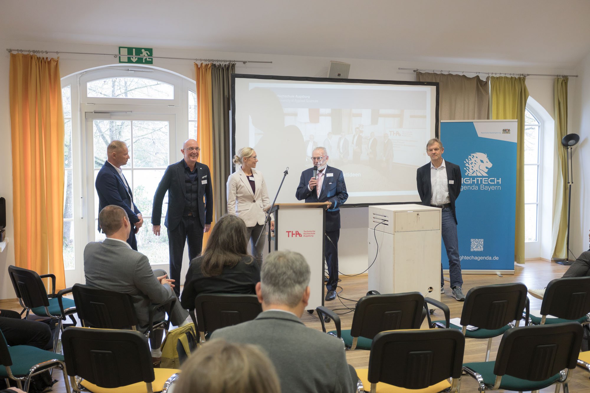 Vertreter aus Politik, Bauwirtschaft und Handwerk unterstützen das TTZ Aichach Vertreter aus Politik, Bauwirtschaft und Handwerk unterstützen das TTZ Aichach