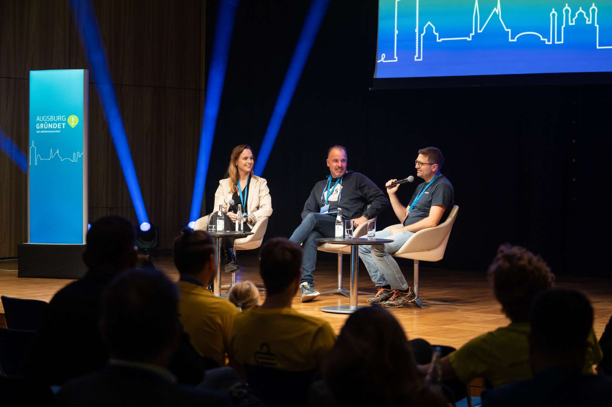 Bild: Digitales Zentrum Schwaben (DZ.S) | v.l.: Andrea Pfundmeier, Secomba GmbH; Stefan Schimplfe, Digitales Zentrum Schwaben (DZ.S); Robert Freudenreich, Secomba GmbH 