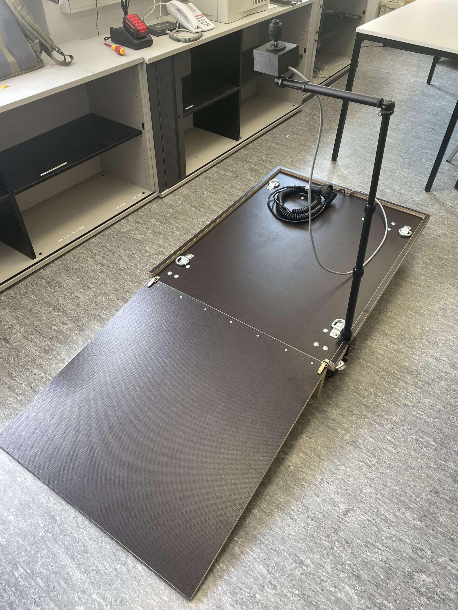 Rollbrett mit Auffahrrampe Rollbrett mit Auffahrrampe