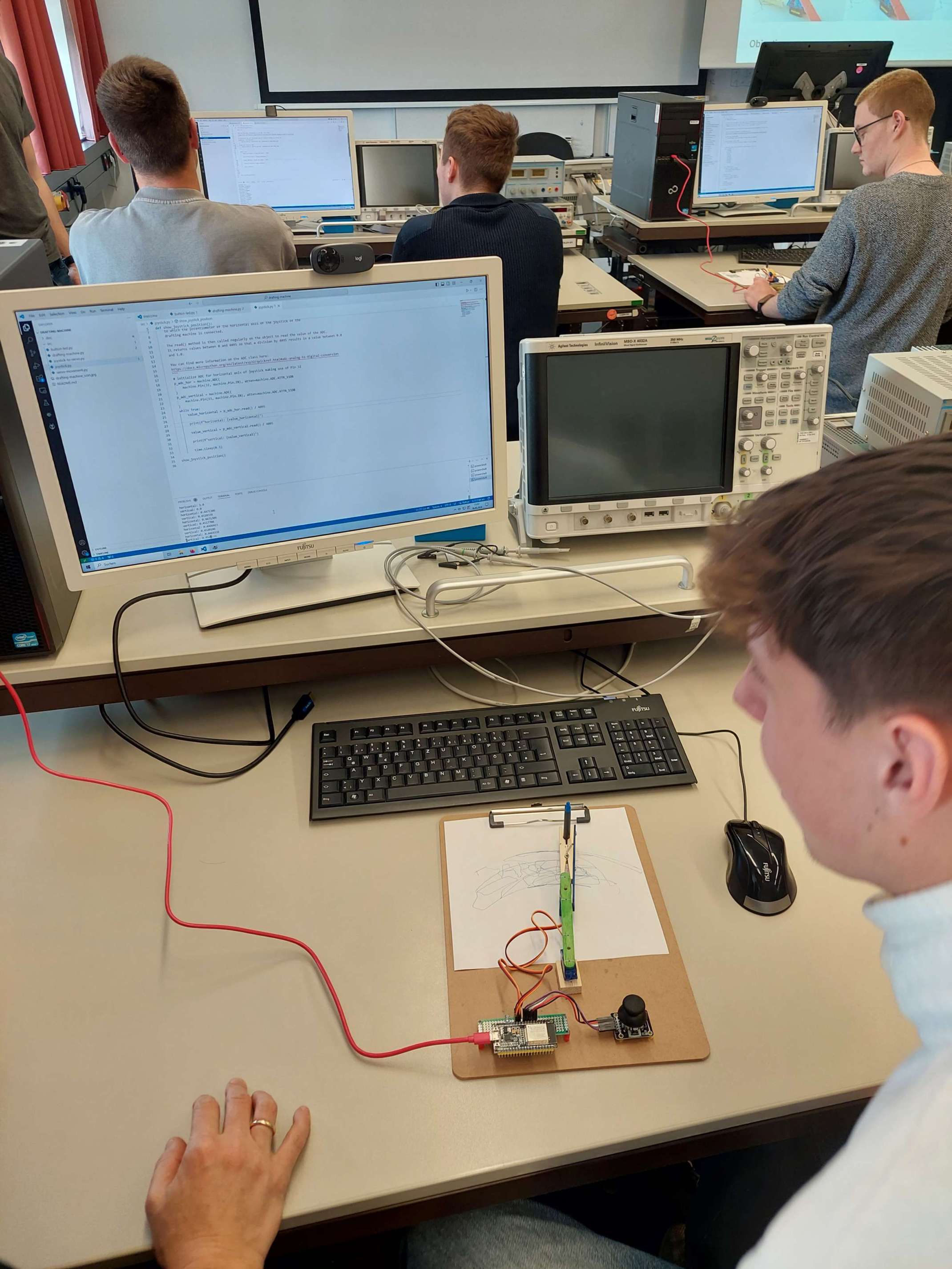 Schnupperstudium in der Fakultät für Elektrotechnik.