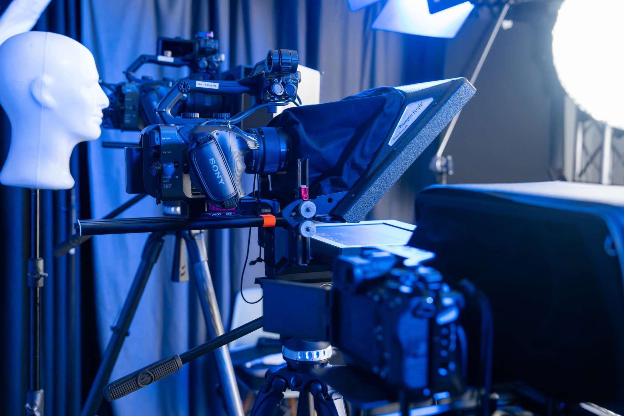 Seitansicht großer Teleprompter