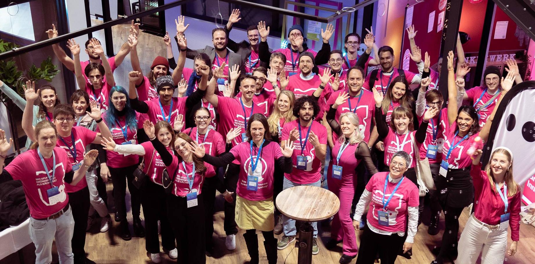 Die Funkenwerk Community (Bild: Lea Füglein - Funkenwerk)