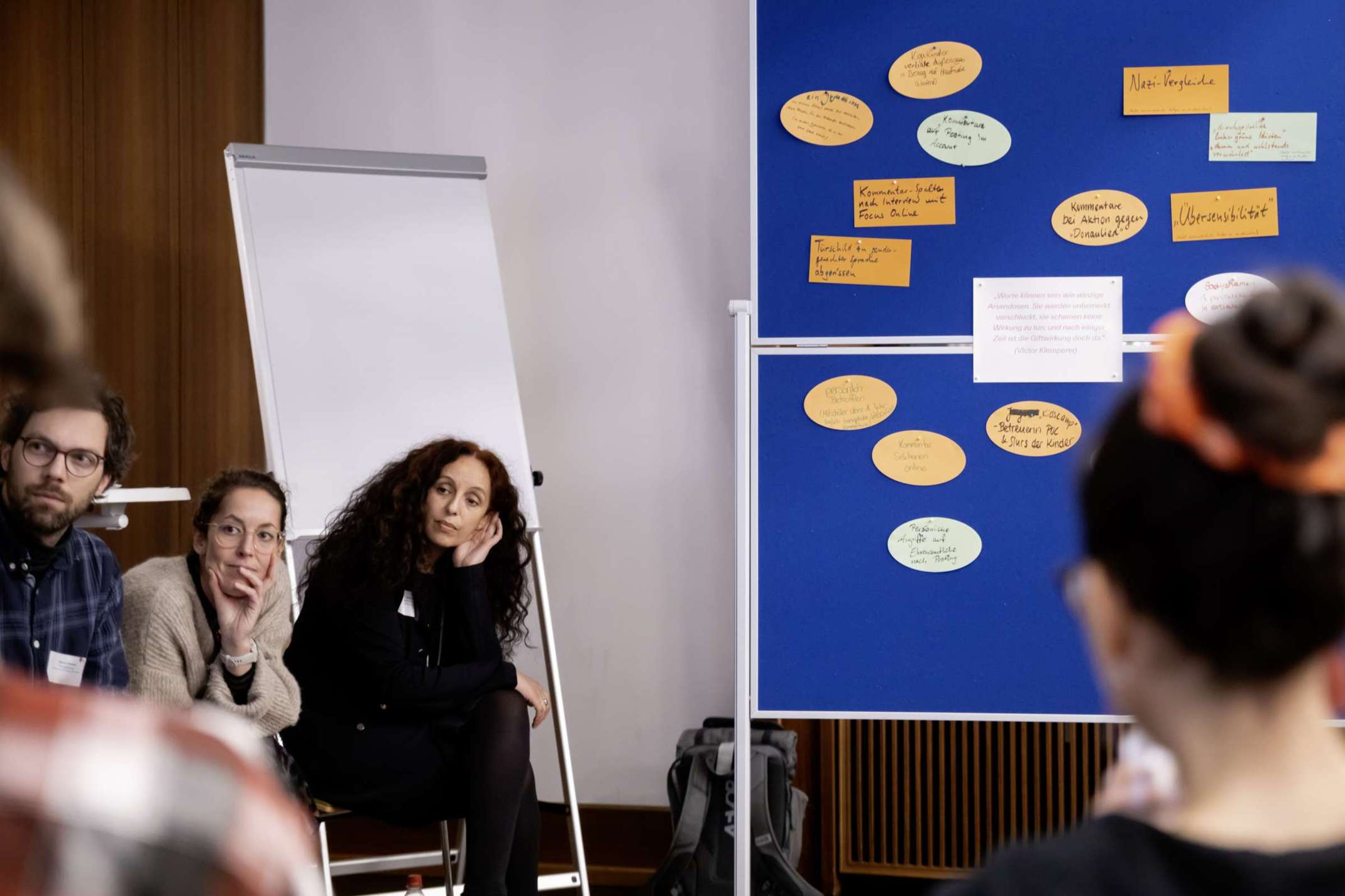 Prof.Dr. Simon Goebel, Prof.in Dr.in Janine Linßer und Frau Miriam Rosenlehner Prof.Dr. Simon Goebel, Prof.in Dr.in Janine Linßer und Frau Miriam Rosenlehner