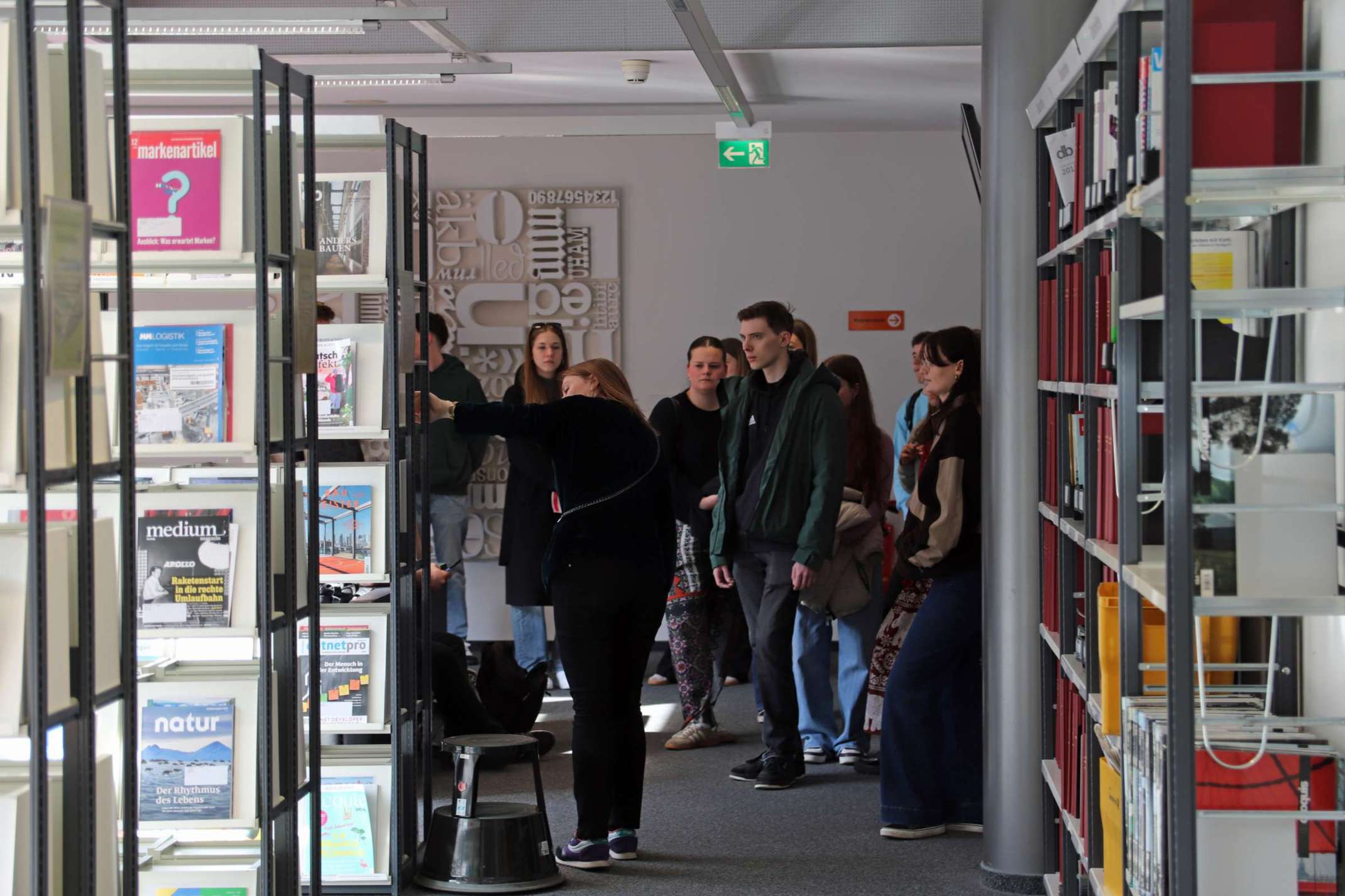 Führung durch die Hochschulbibliothek