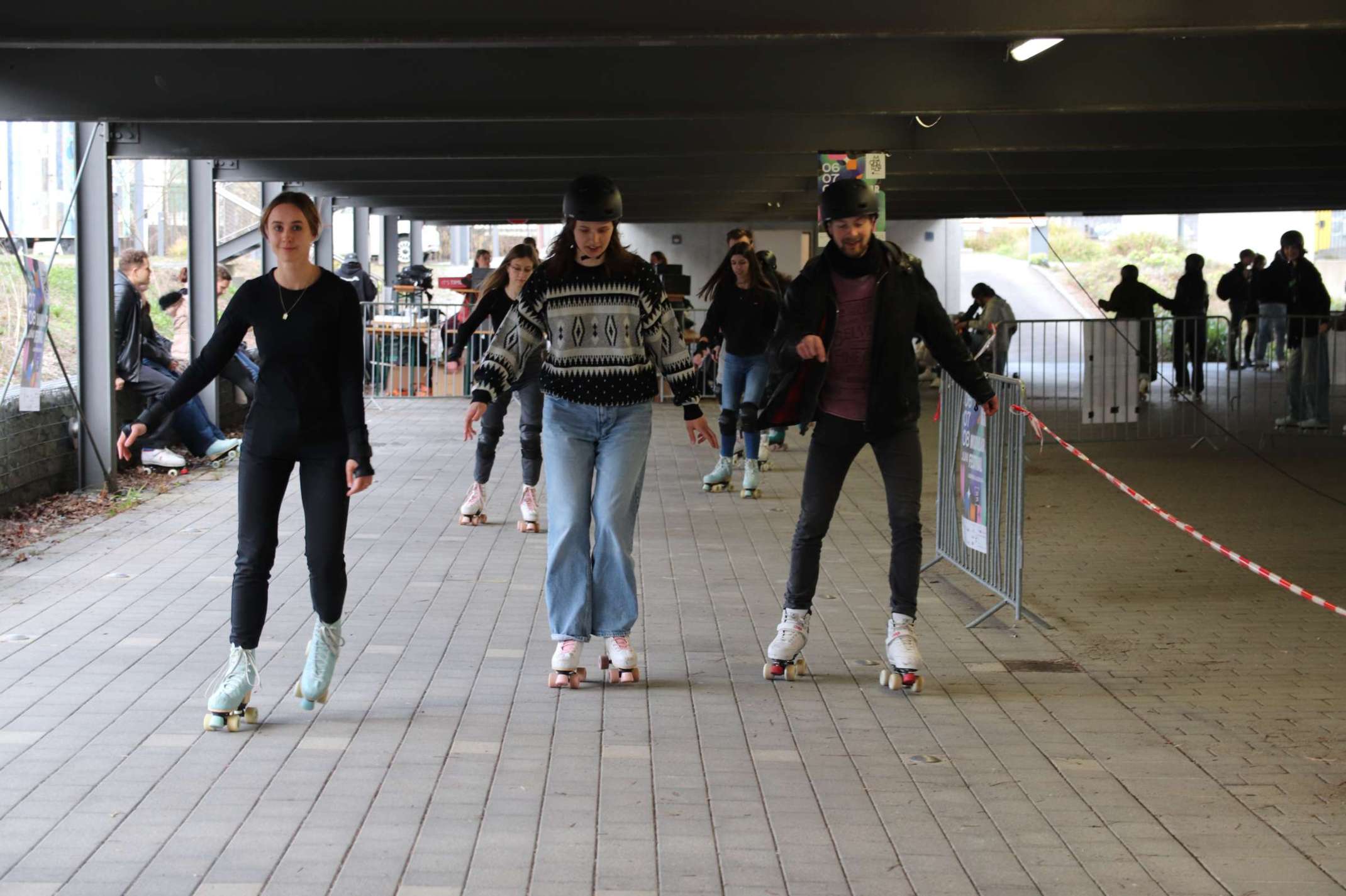 Spaß bei der Rollschuh Disco