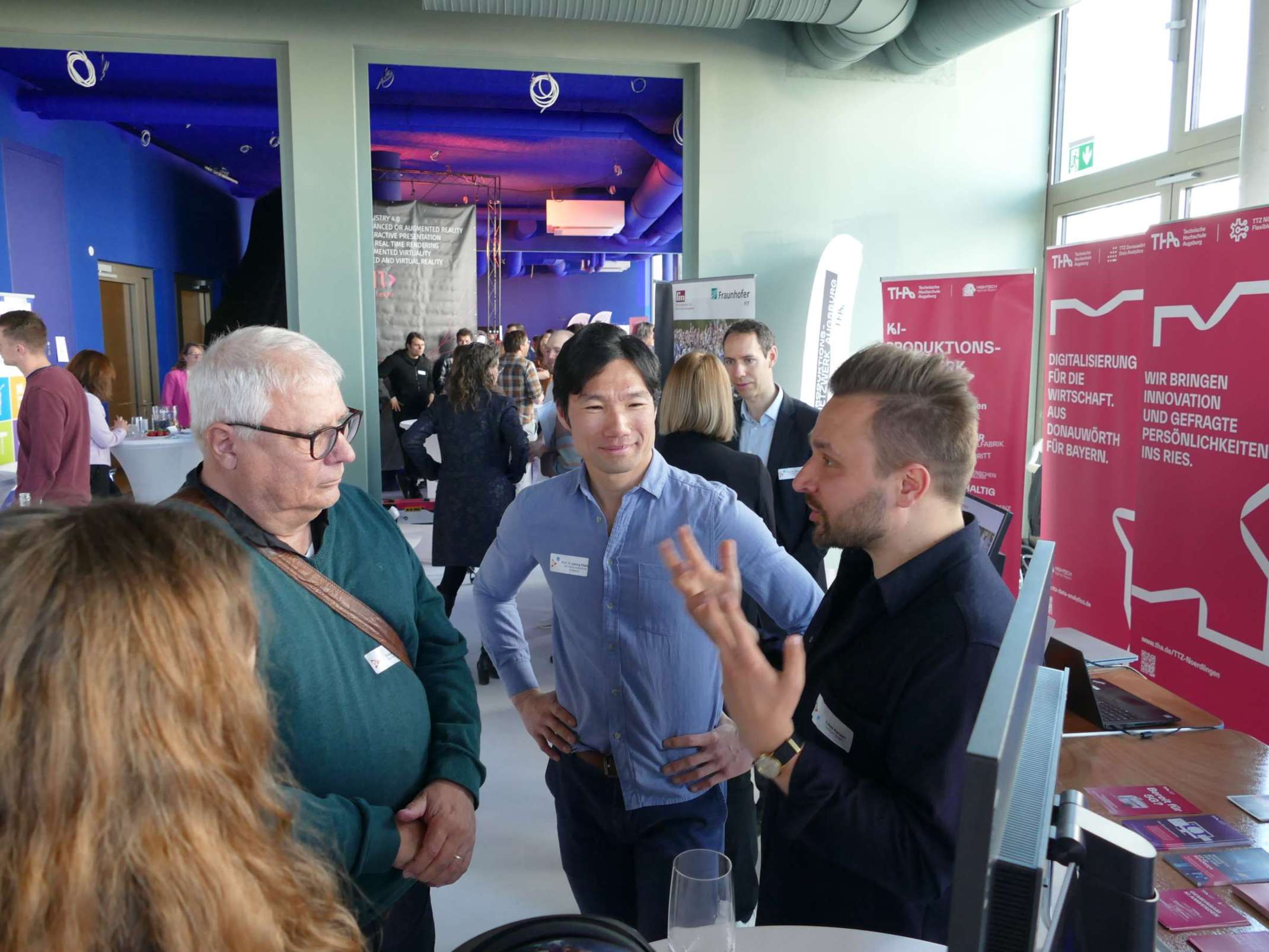 ttk25: Am Stand von DaTeam-VR