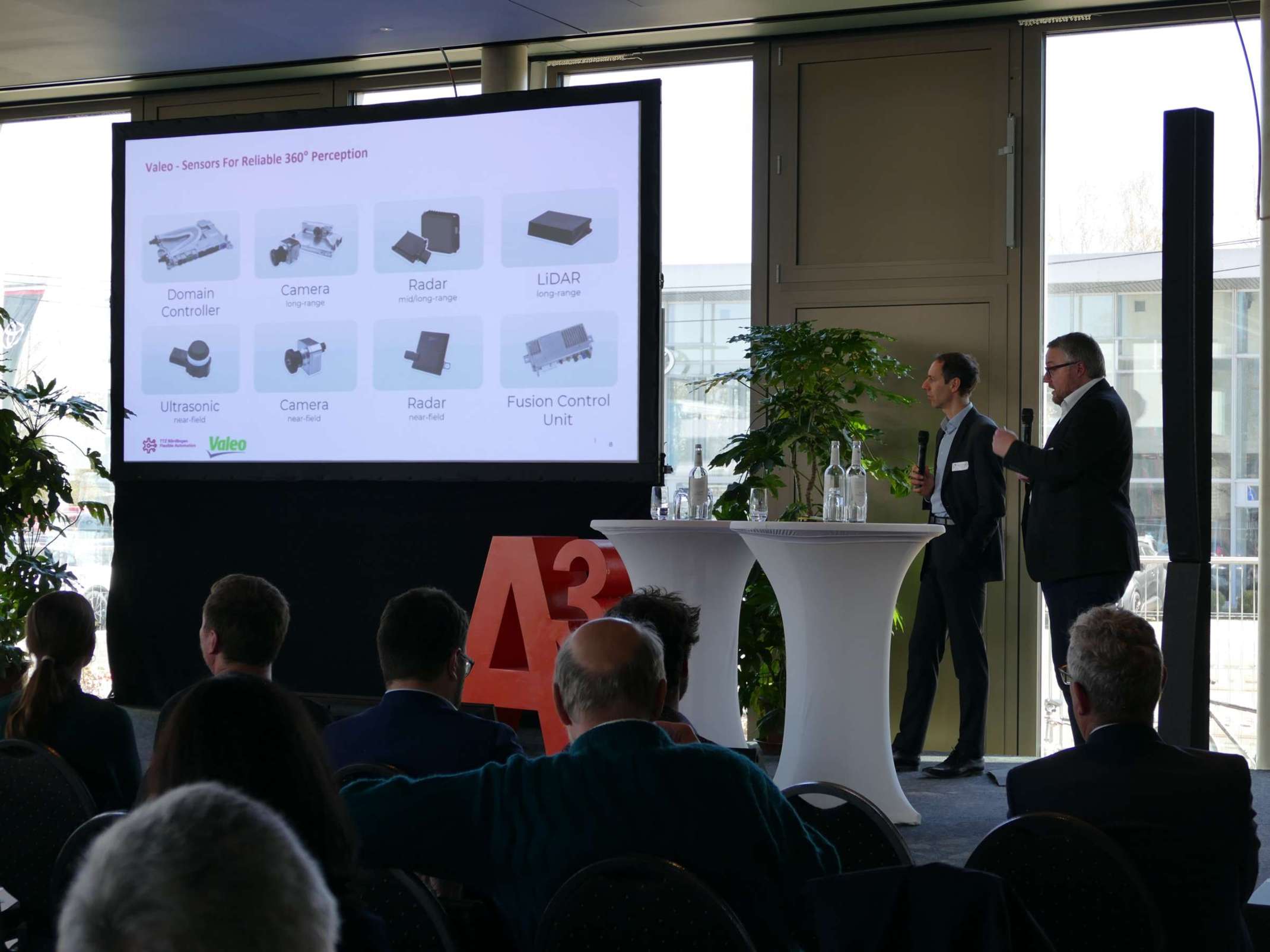 ttk25: Dr. Steffen Klarmann, Valeo Schalter und Sensoren GmbH, berichtet, wie er seit Jahren mit dem TTZ Nördlingen kooperiert