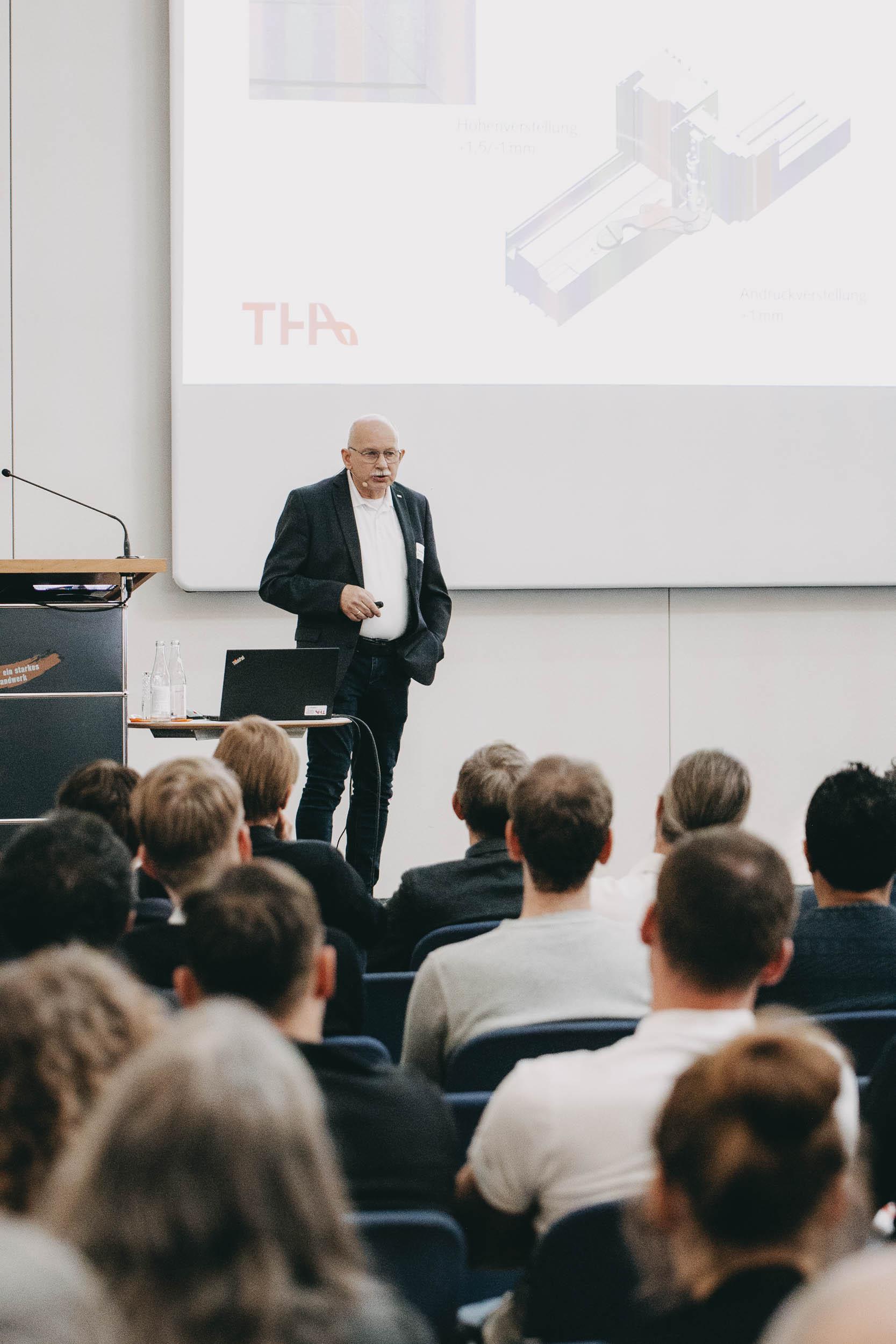 Max Kreileder, Architekten- und Objektberater Bereich- Beschläge Fassaden und Türen Wilh. Schlechtendahl & Söhne GmbH & Co. KG, Heiligenhaus. Foto: Matthias Leo.