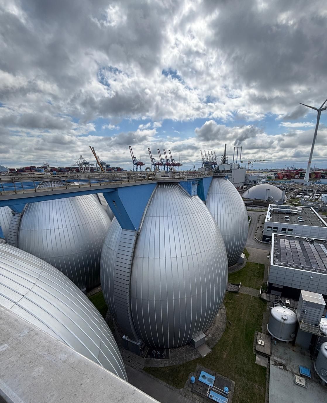 Faultürme der Kläranlage Köhlbrandhöft