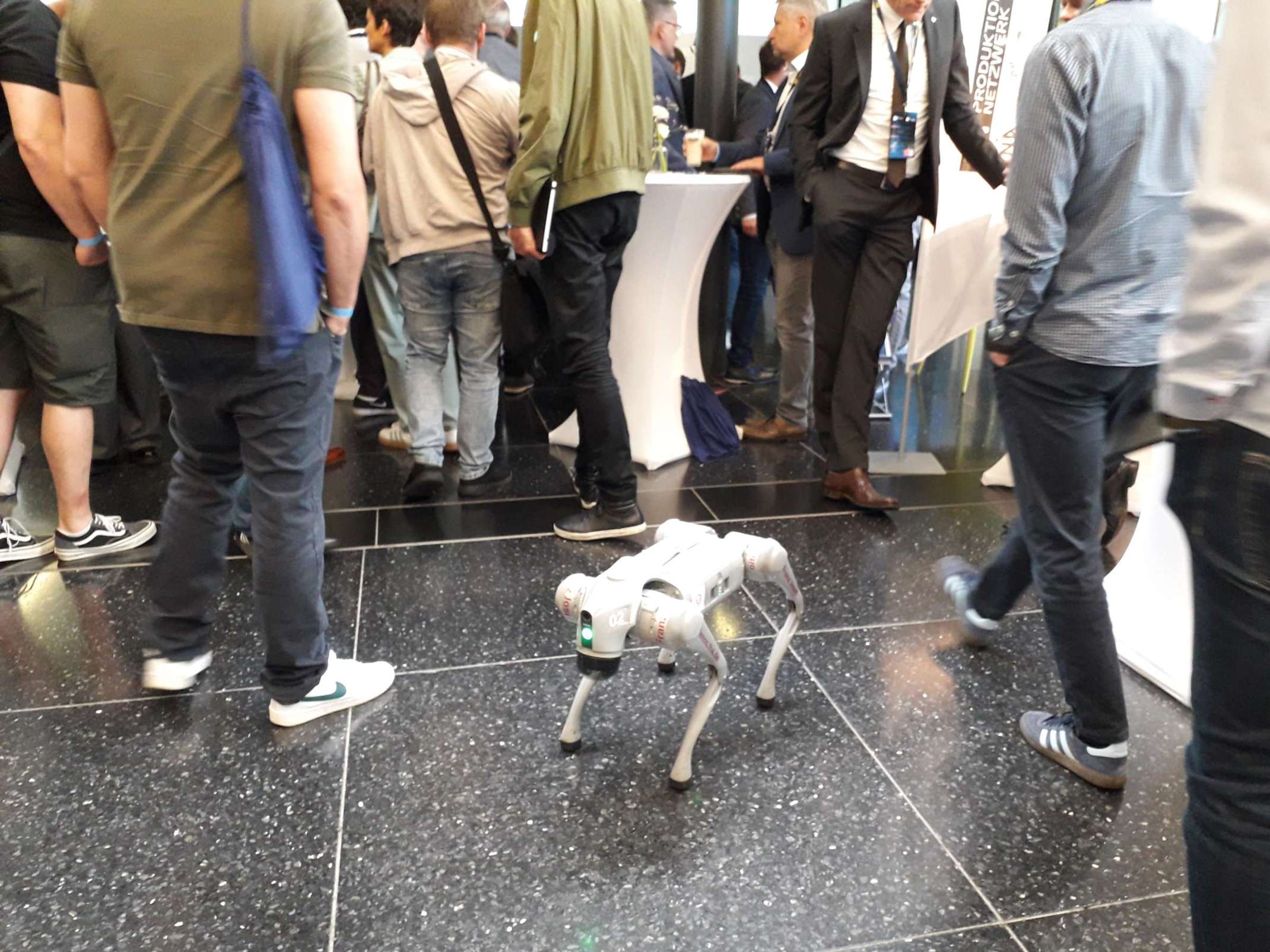 AI Convention #5: Der Roboterhund der Technischen Hochschule Augsburg