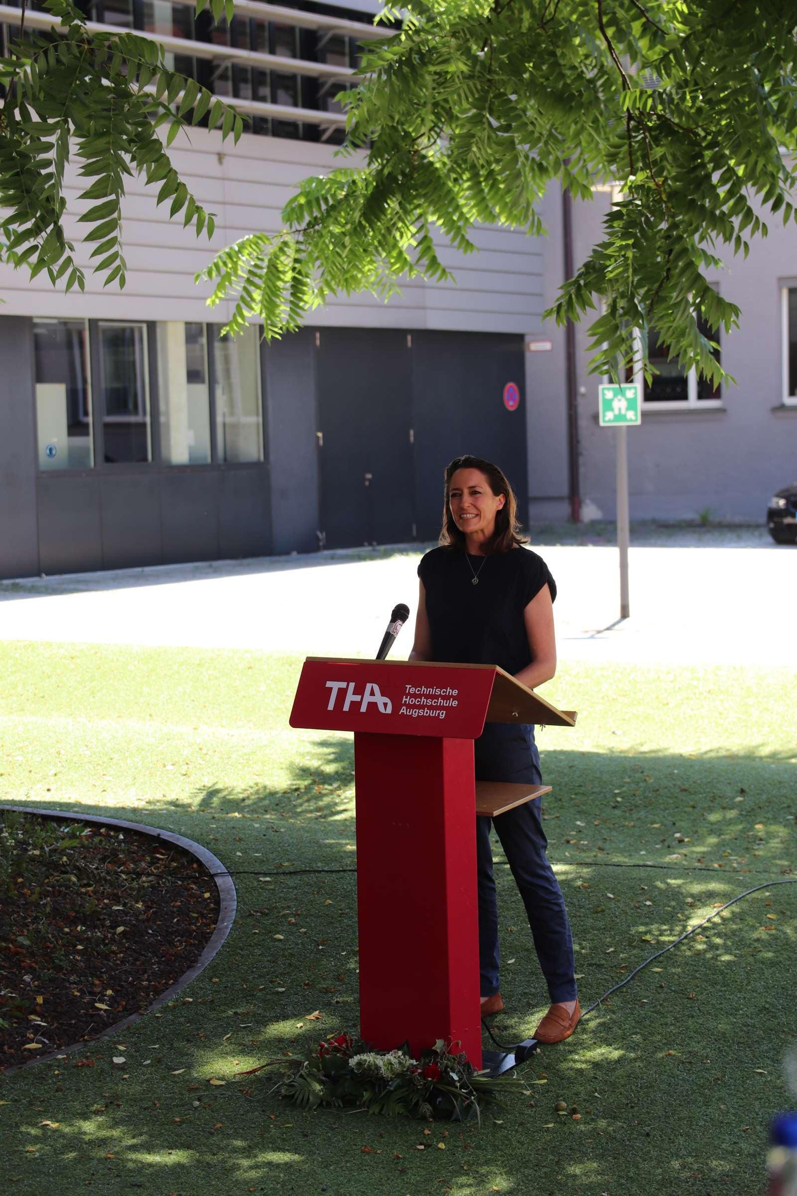 Eröffnung Promotionszentrum NITRO: Prof. Dr. habil. Eva Lermer, Vizepräsidentin für Excellence in Research and Academia und wissenschaftliche Leiterin der THA Graduate School