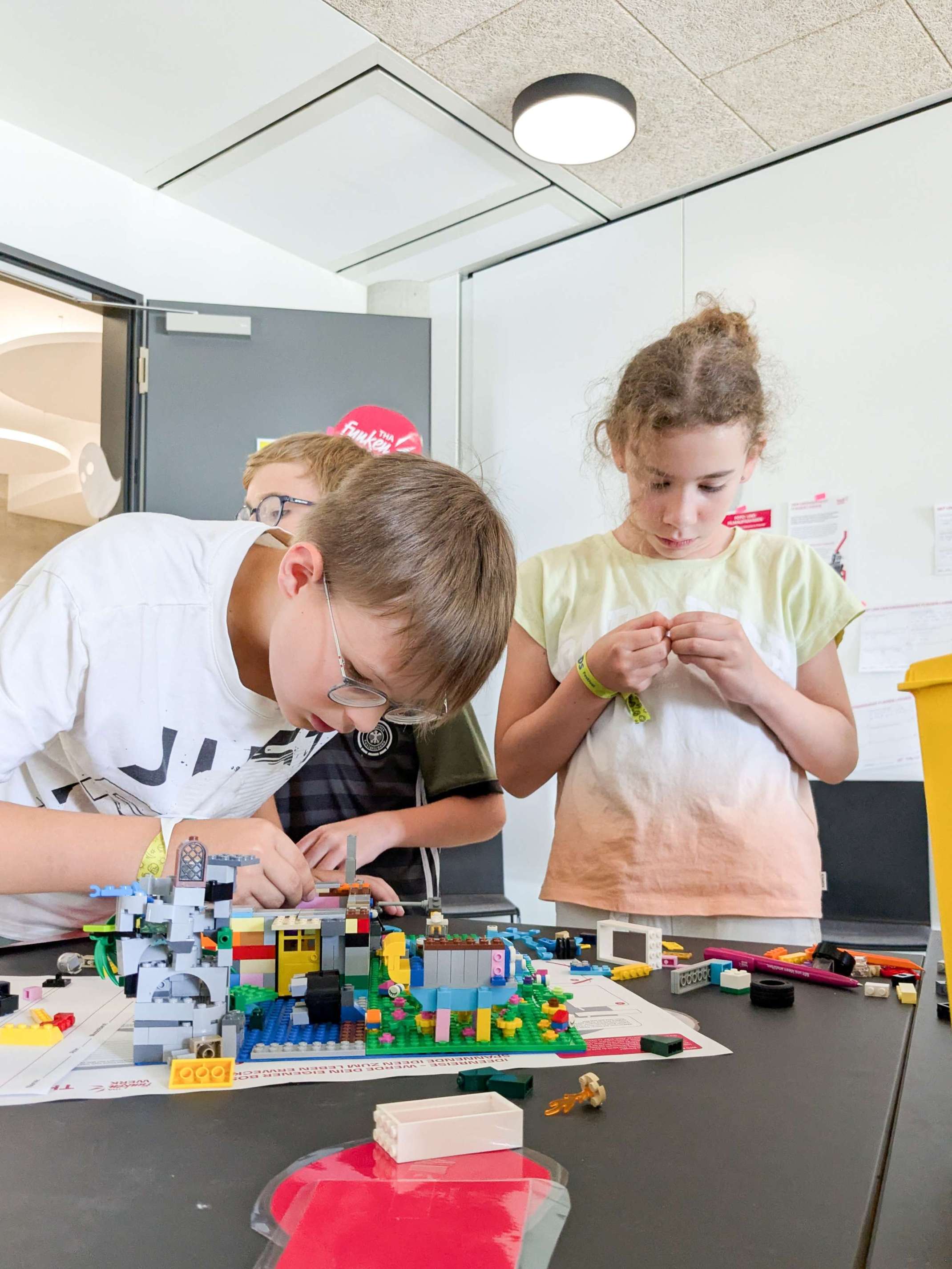 THA_funkenwerk @Rocketeer Kids