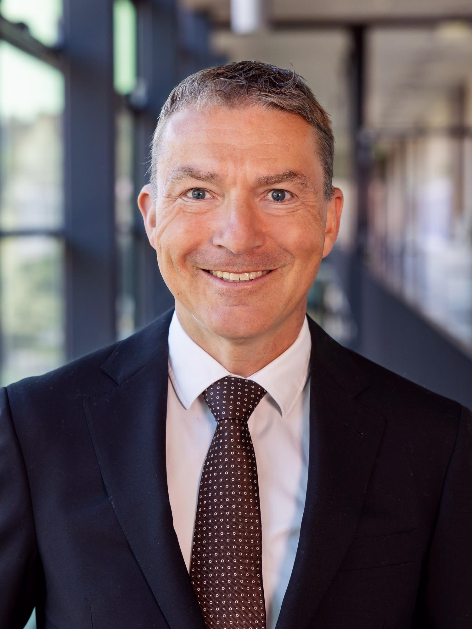 Prof. Dr.  Georg Erdmann