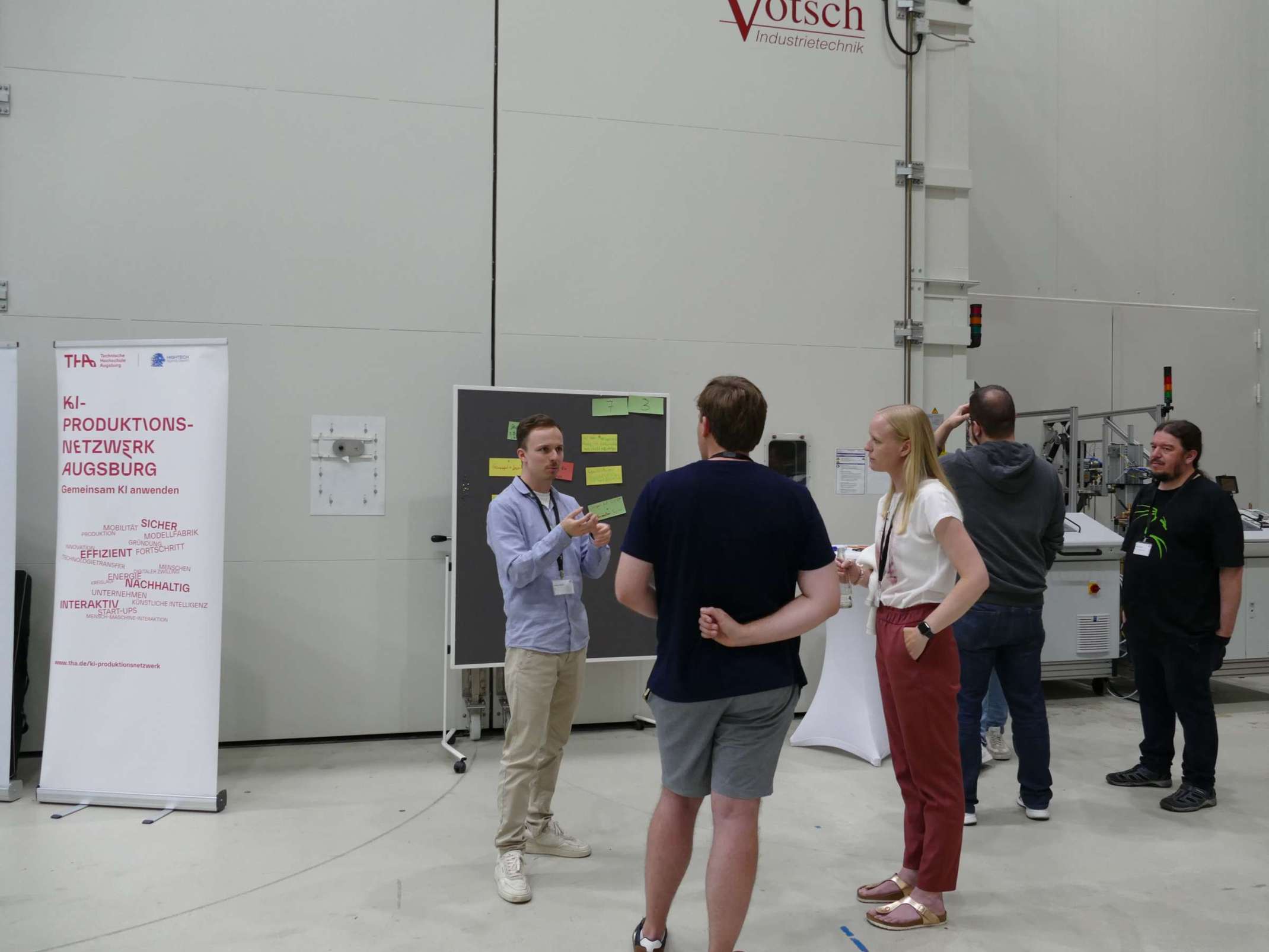 One4All 2025: An Thementischen wurden ausgewählte KI-Fragestellungen diskutiert