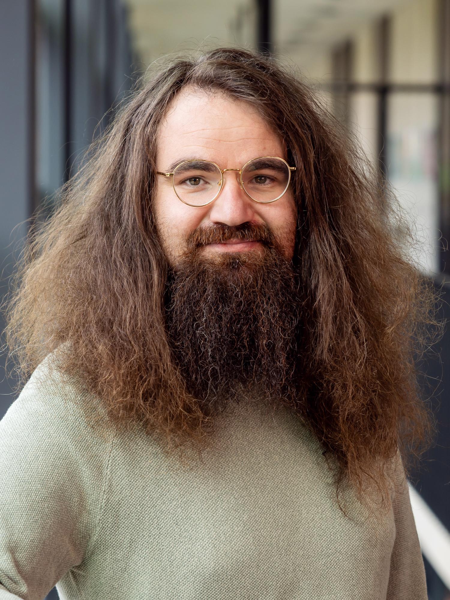 Prof. Dr. Silvan Mertes