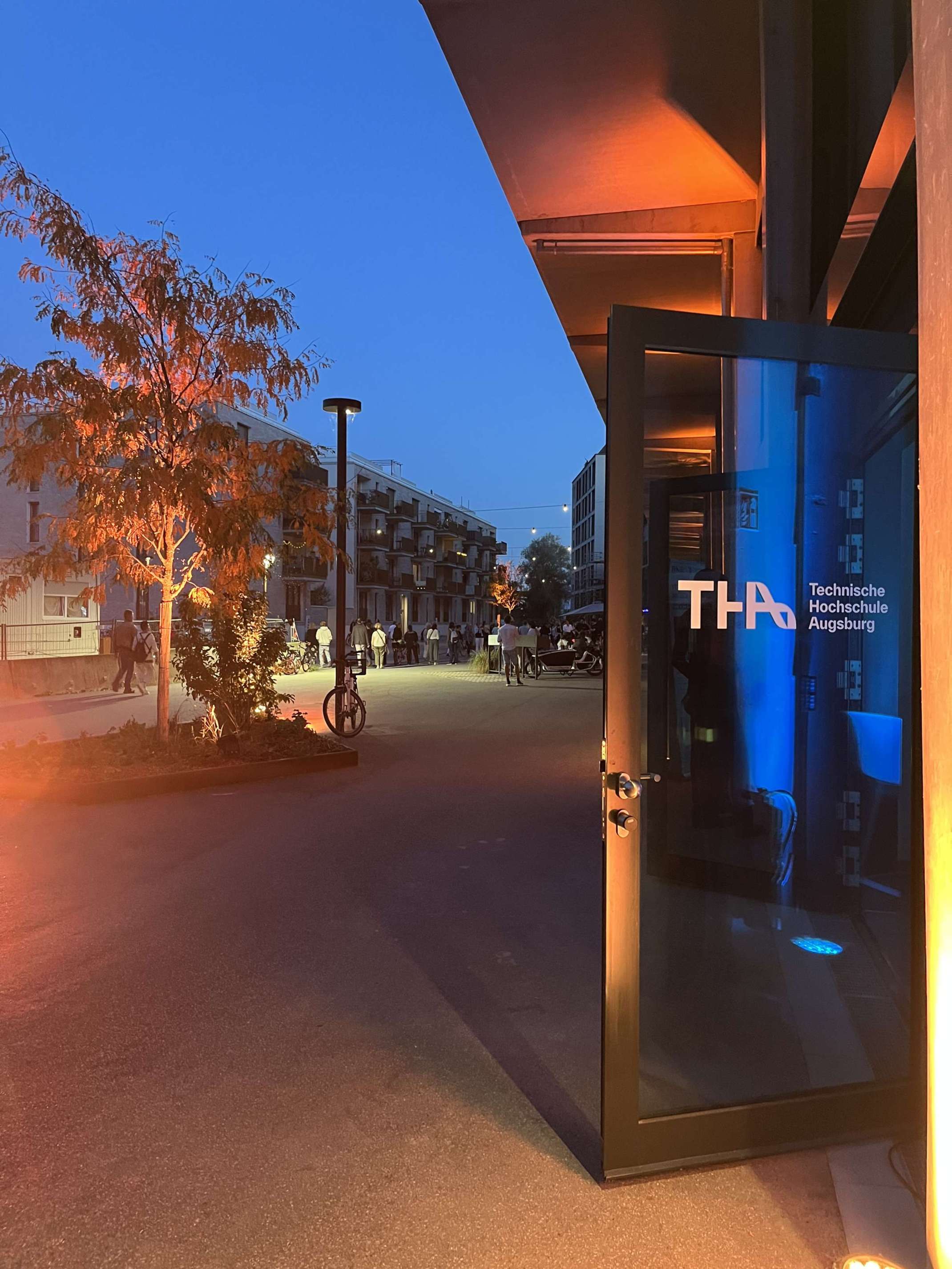 Lange Kunstnacht 2025: Das TTZ Landsberg am Lech hatte geöffnet. Bild: Susann Schmid-Engelmann