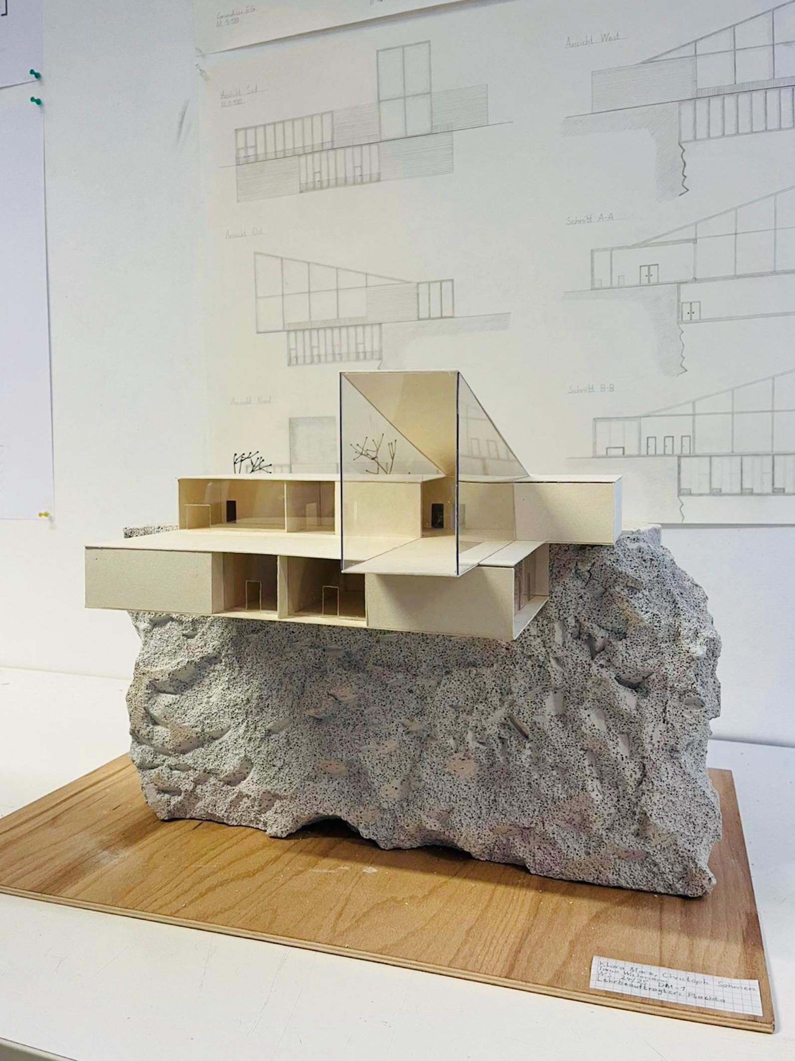 Entwurf: Klara Marz, Toni Wichmann und Christoph Sohmen Entwurf: Klara Marz, Toni Wichmann und Christoph Sohmen