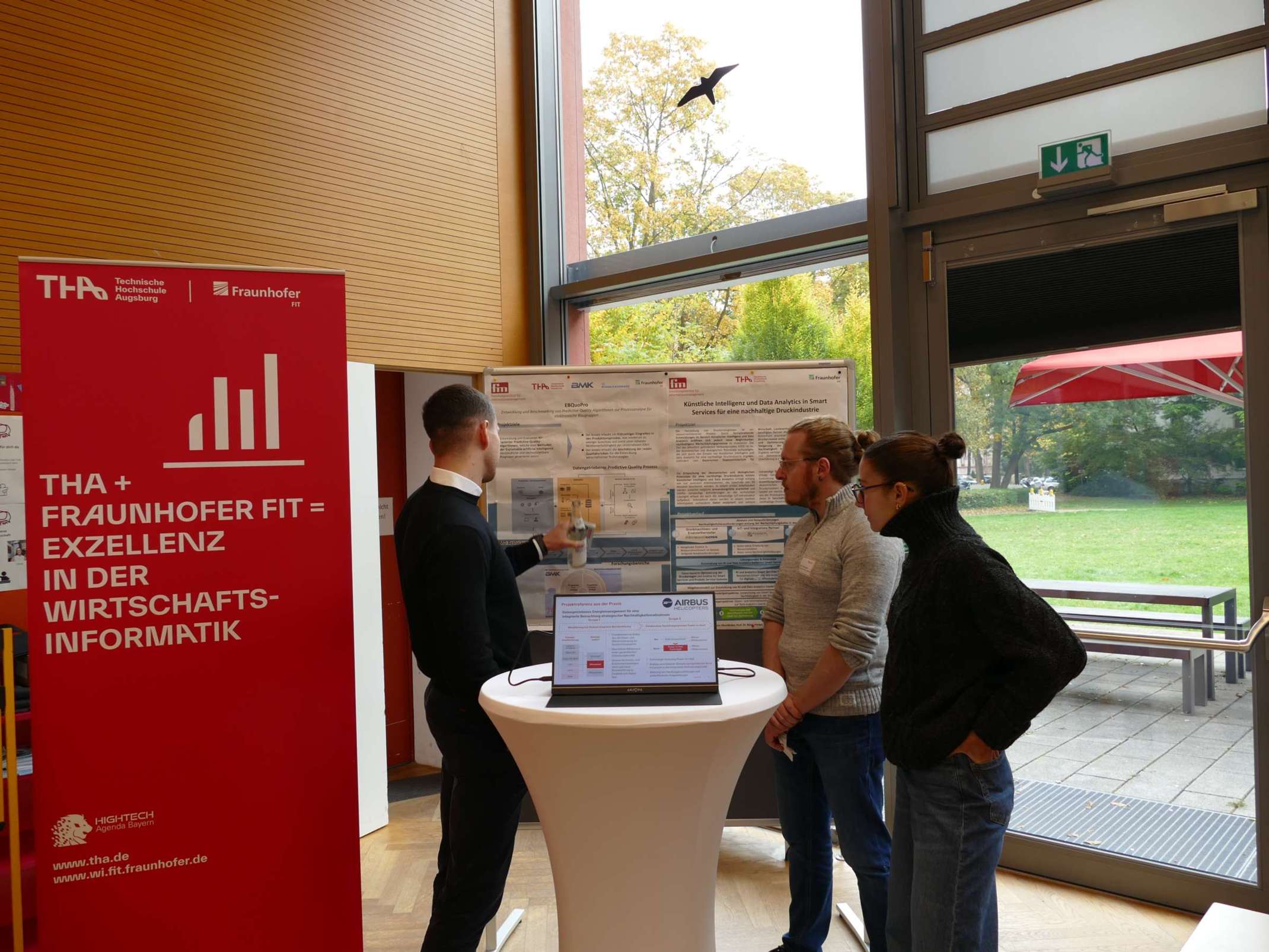 #TddP2025: Im Gespräch am Infostand des TTZ Data Analytics in Donauwörth