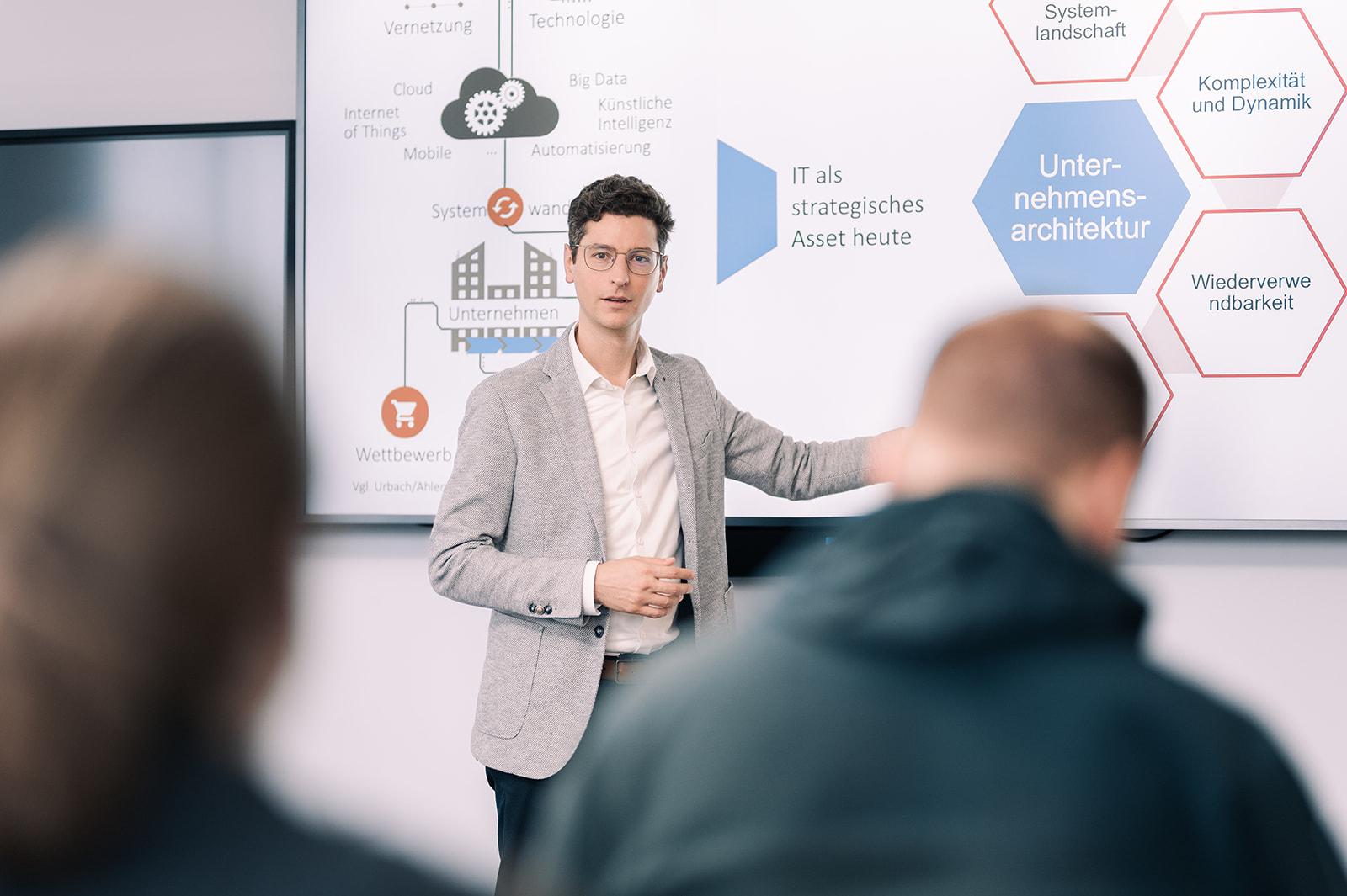 Stephan Zimmermann - Online-Infostunde - Weiterbildung - IT-Projektmanagement und Prozessmanagement - berufsbegleitend - Technische Hochschule Augsburg