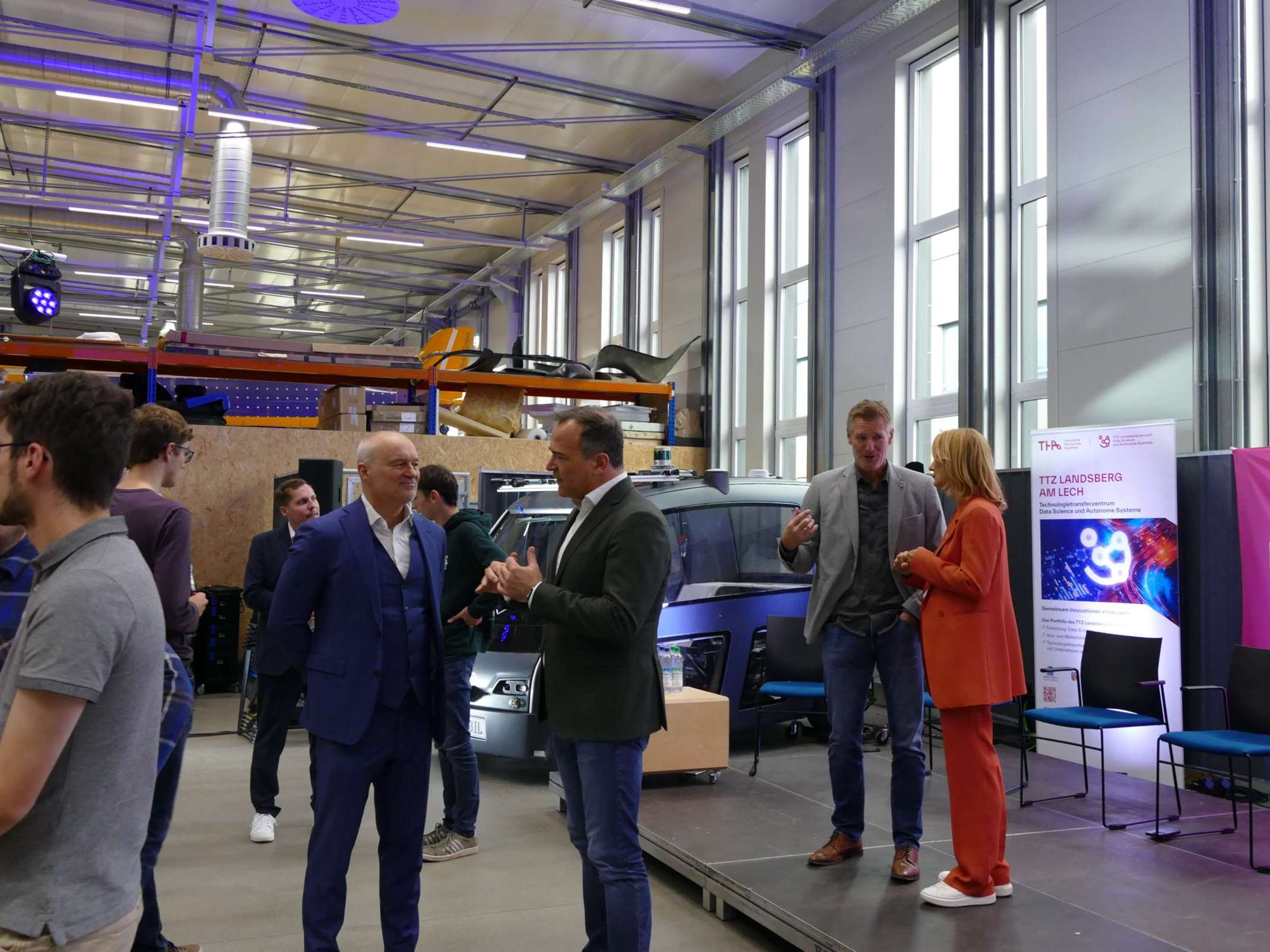 Studienstart am TTZ Landsberg am Lech: Vertreterinnen und Vertreter der THA und der Kommunalpolitik im Gespräch